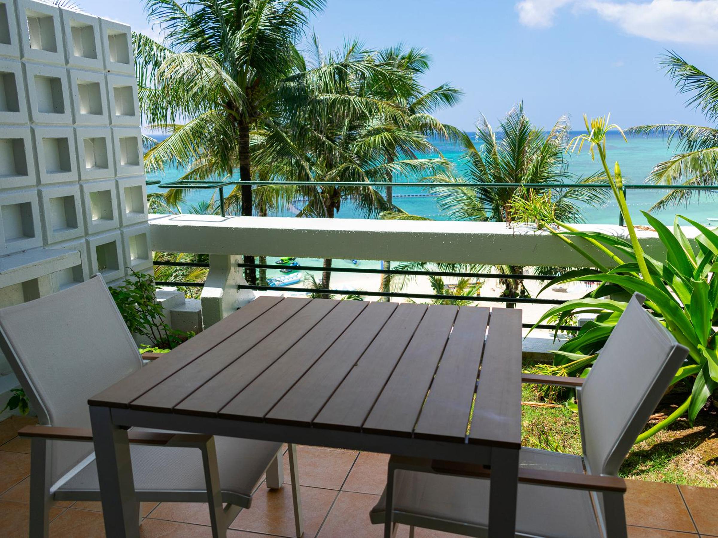 Club Deluxe Room with Ocean View and Lounge Access - Non-Smoking - Photo 12