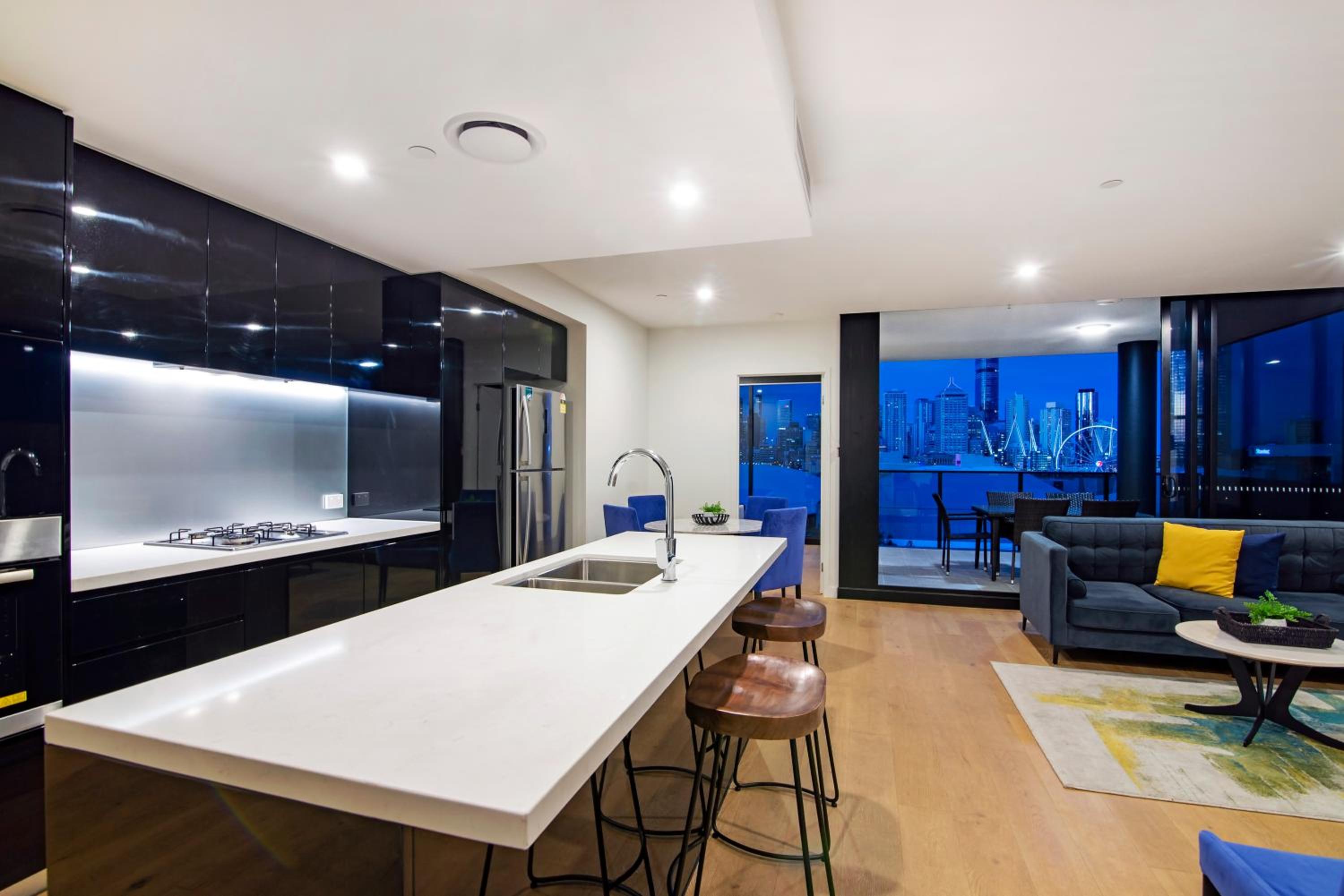 Three Bedroom Two Bathroom City View Apartment