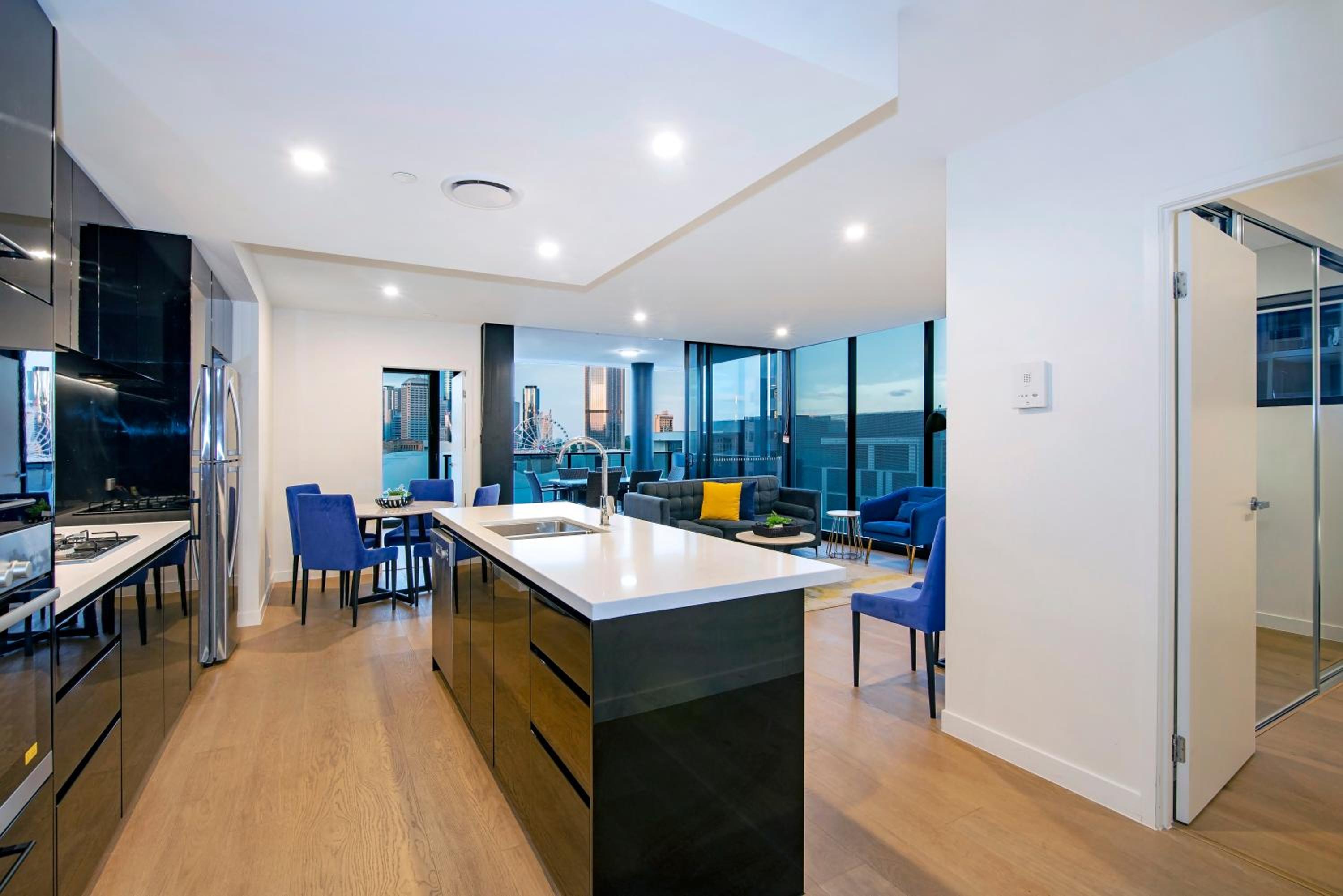 Three Bedroom Two Bathroom City View Apartment