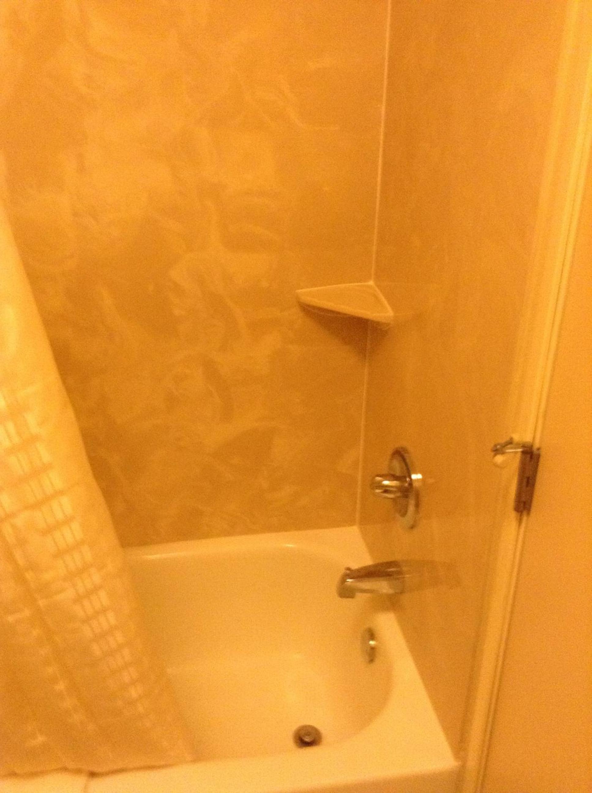 Standard Queen Room with Two Queen Beds - Non Smoking  - Photo 2