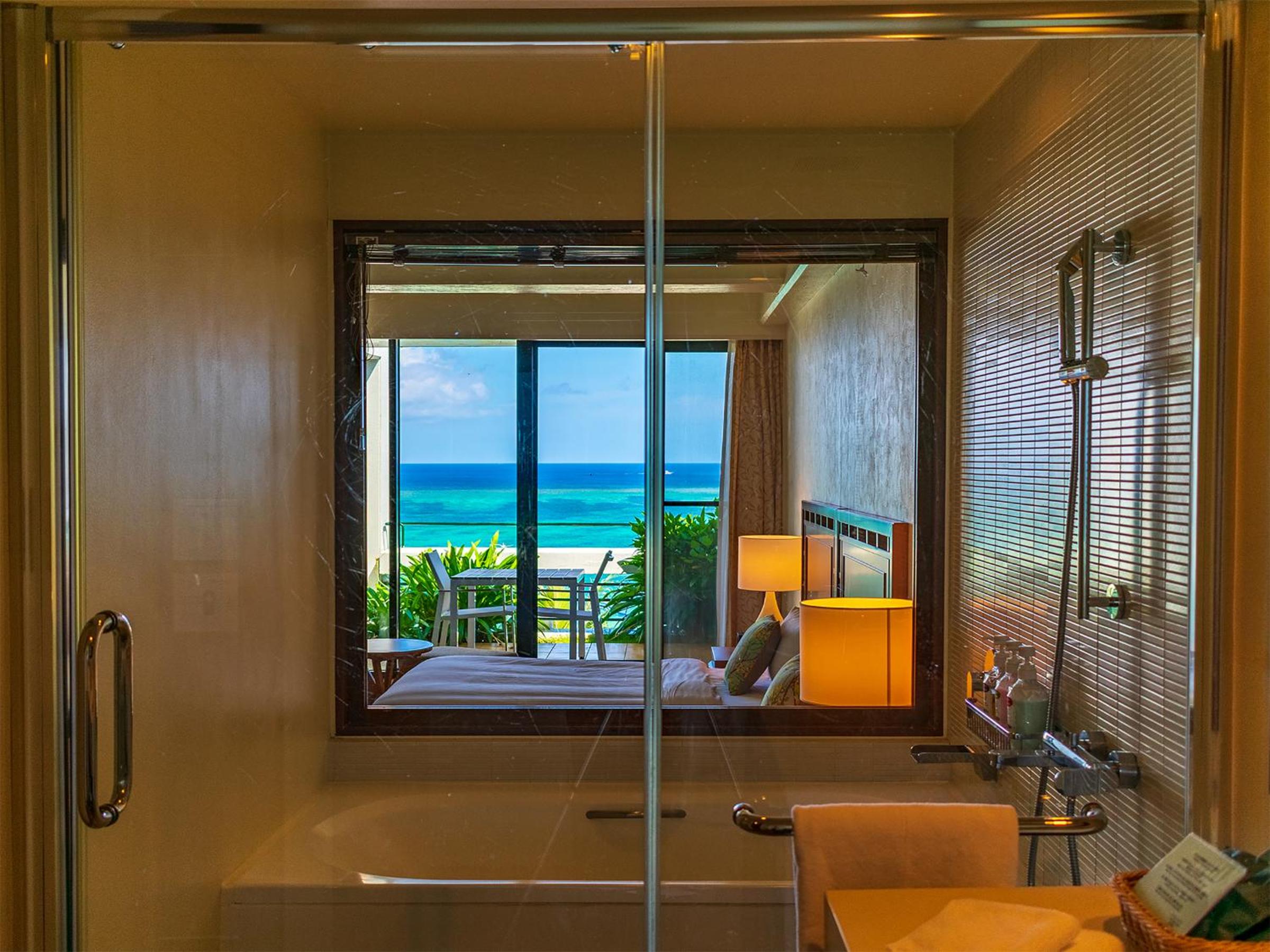Club Superior Twin Room with Ocean View and Lounge Access - Non-Smoking - Photo 12