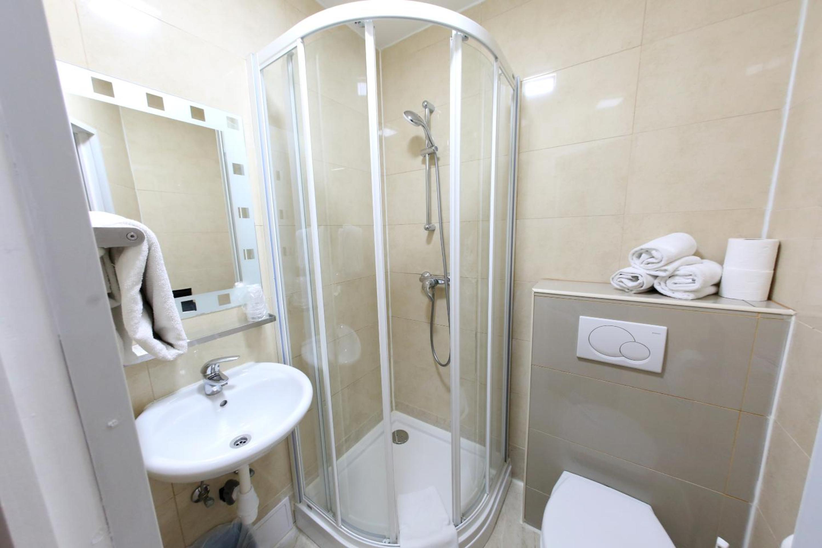 Comfort Triple Room - Photo 7