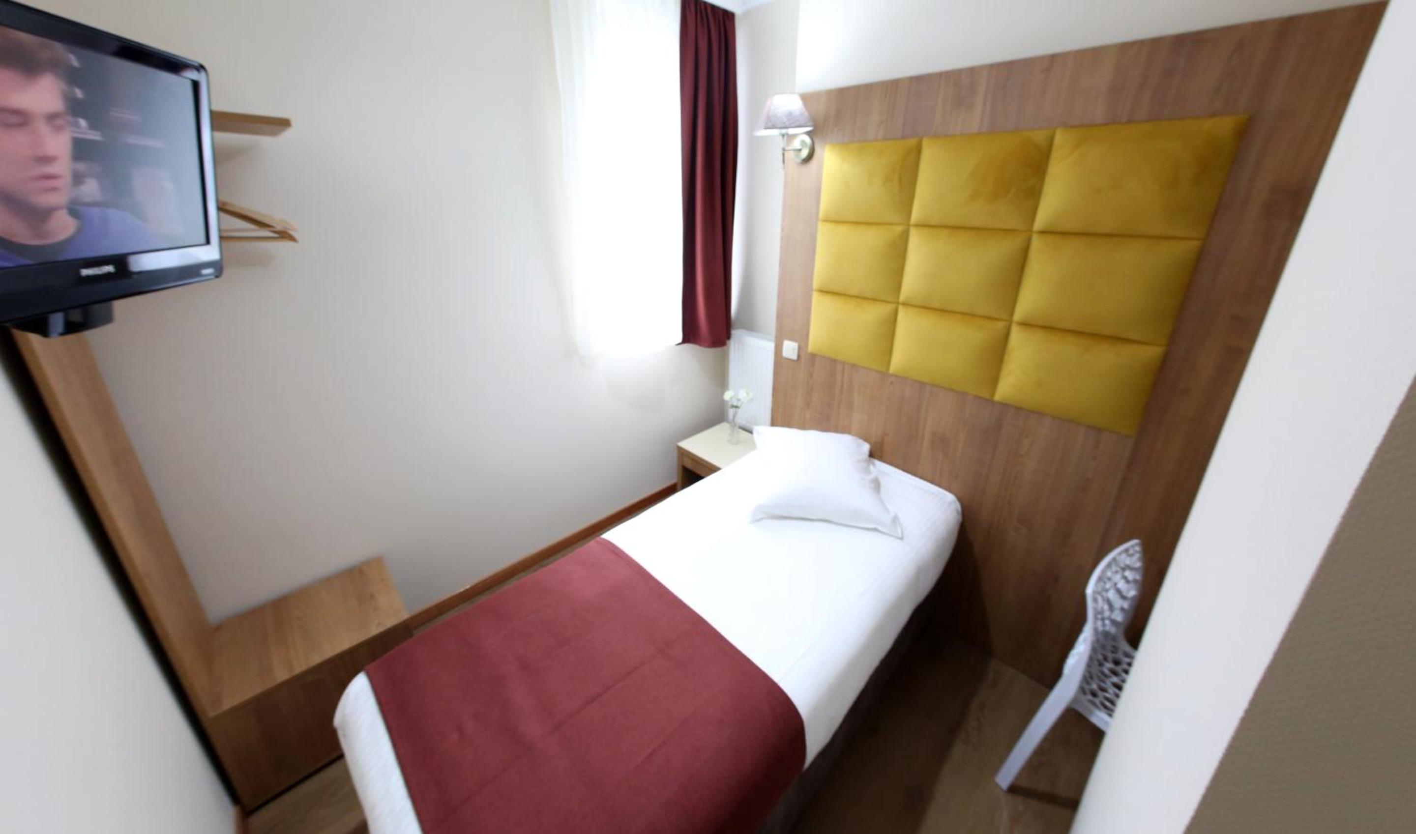 Budget Single Room photo 2