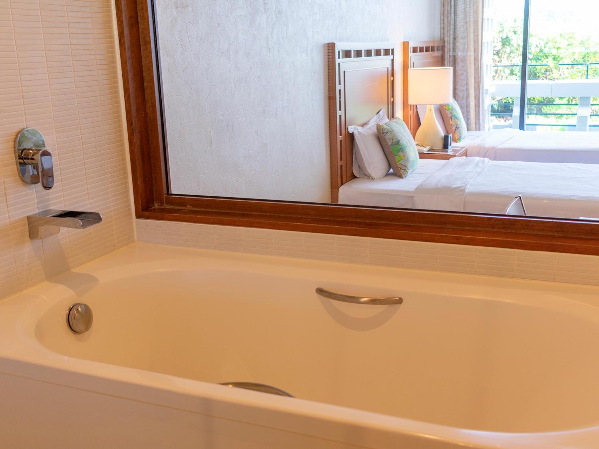 Luxury Room with Mountain View - Non-Smoking (Futon for 3+ guests) - Photo 6
