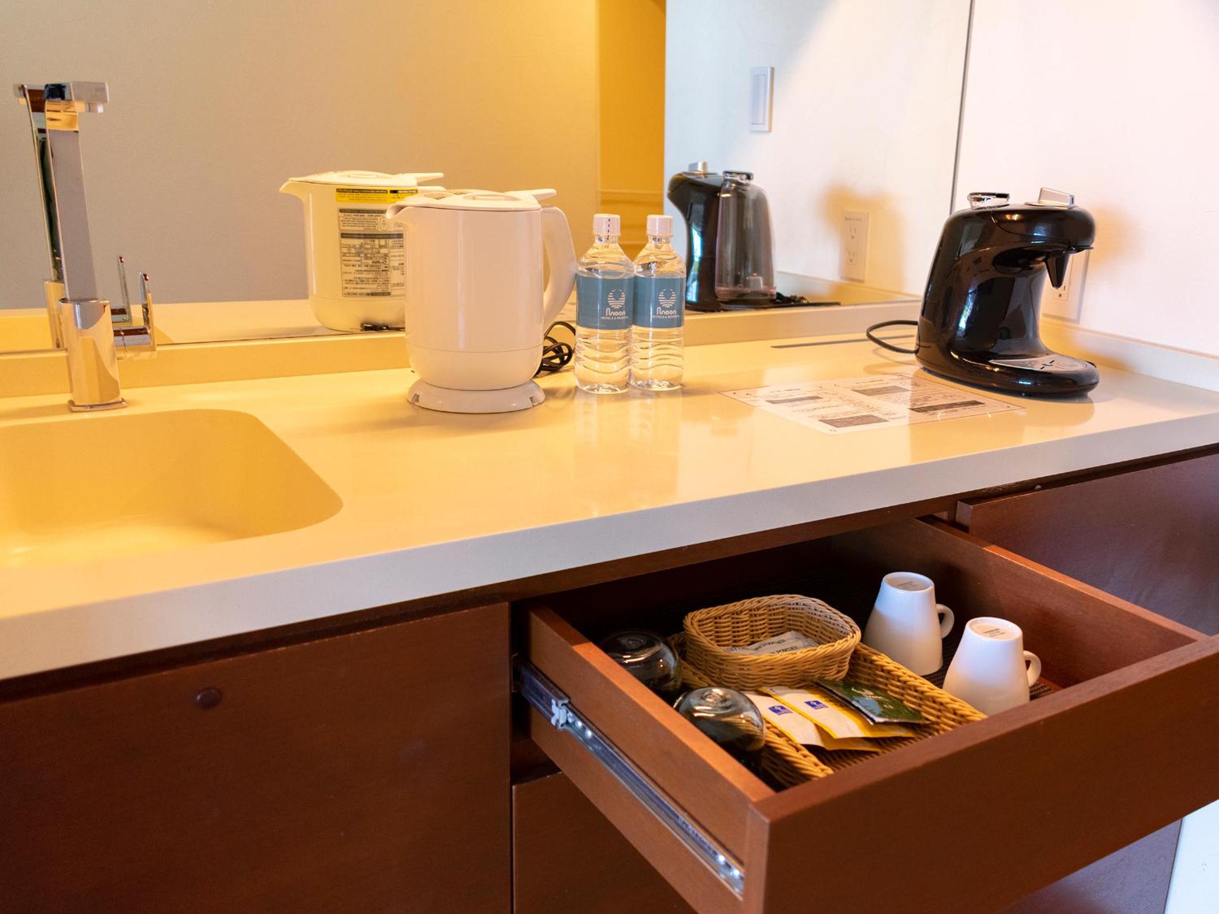 Luxury Room with Mountain View - Non-Smoking (Futon for 3+ guests) - Photo 12