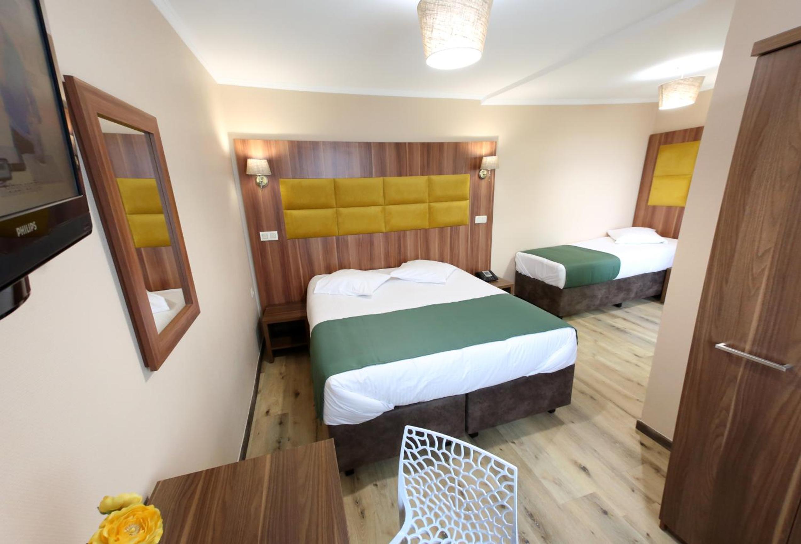 Superior Triple Room - Photo 5