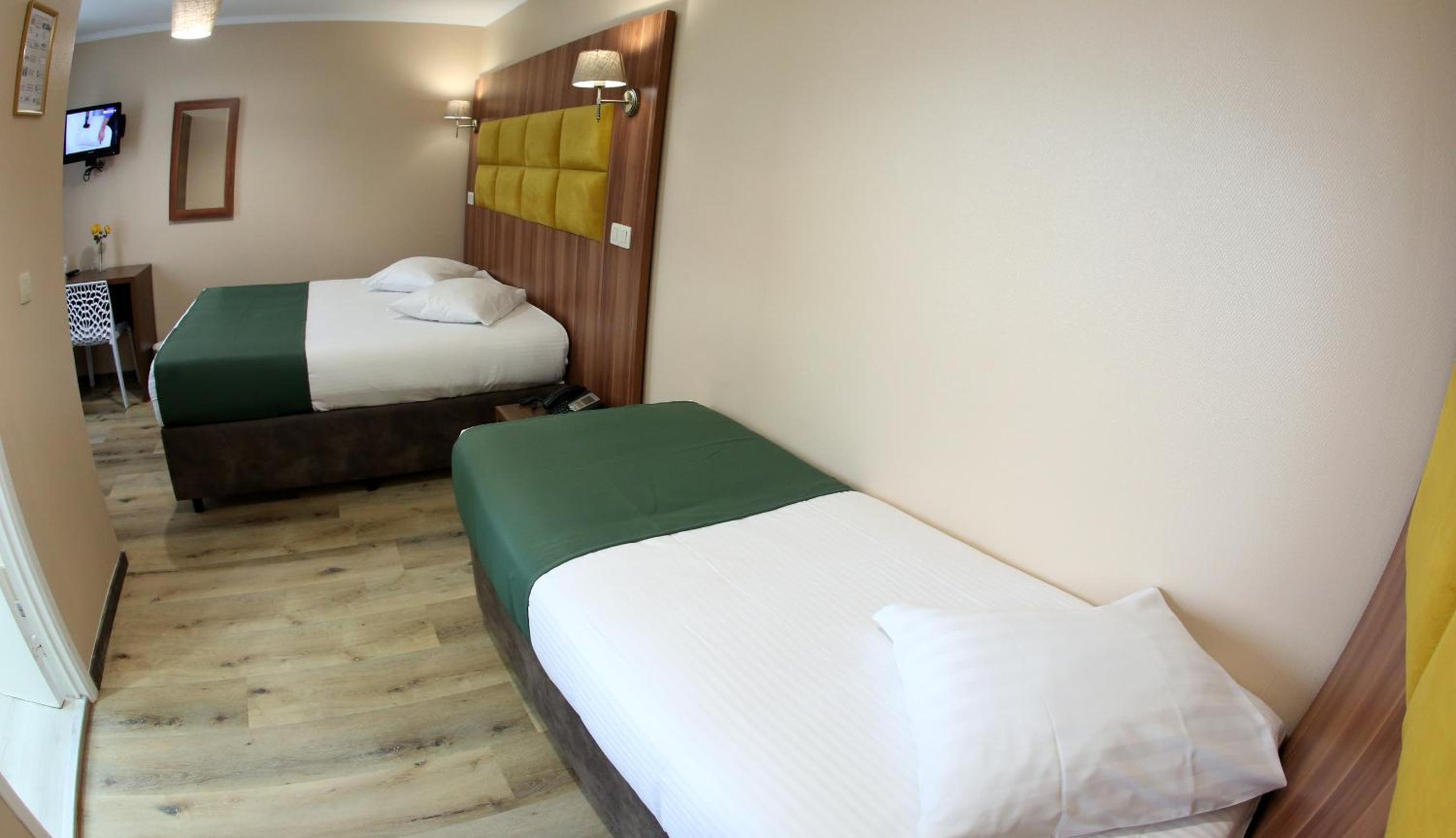 Superior Triple Room - Photo 3