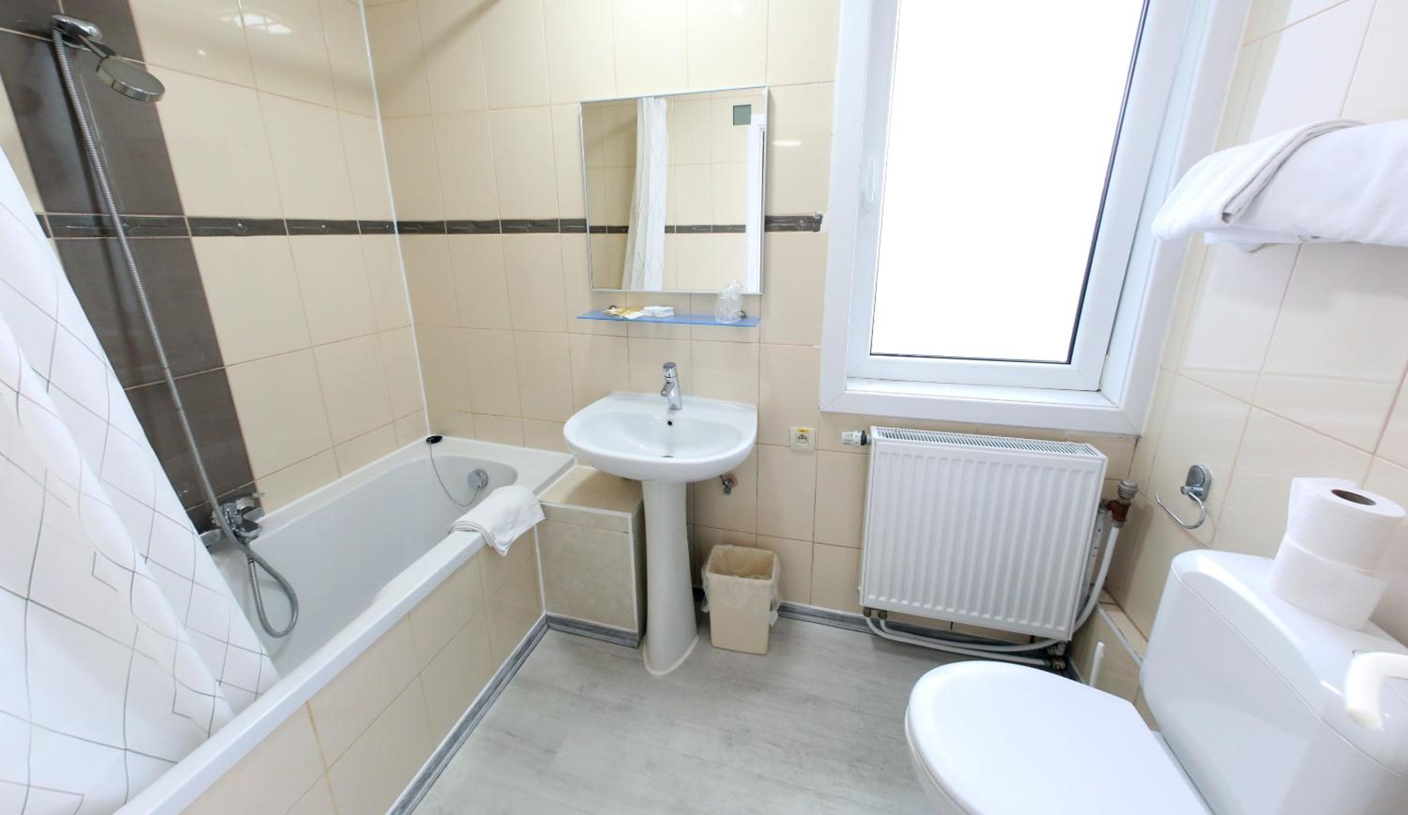 Superior Triple Room - Photo 8