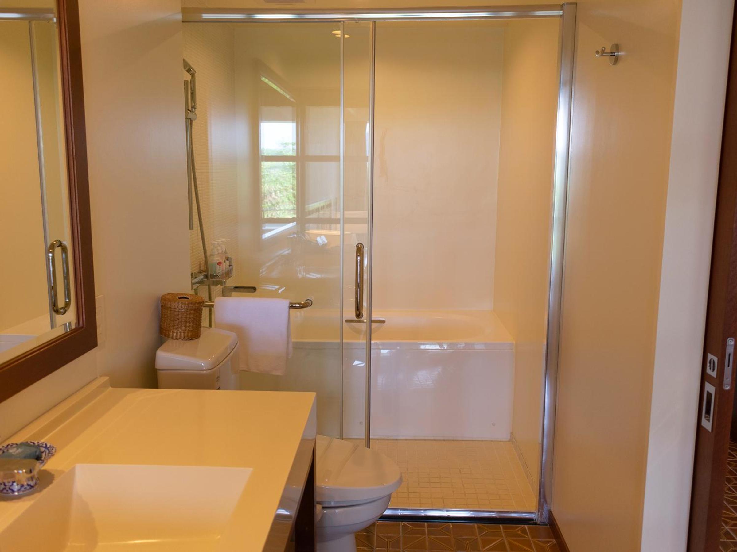 Superior Twin Room with Mountain View - Non-Smoking - Photo 8