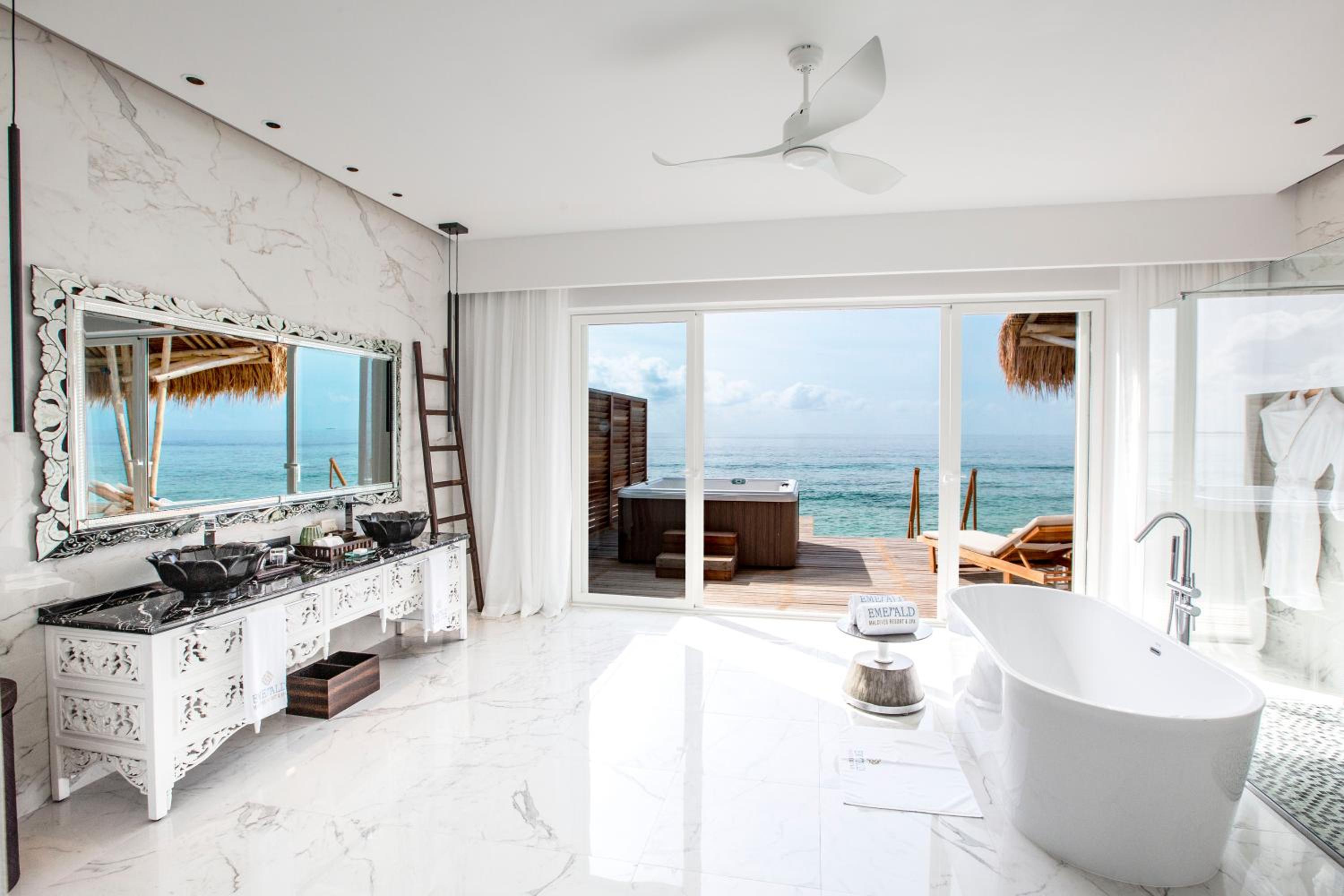 Water Villa with Jetted Tub - Photo 3