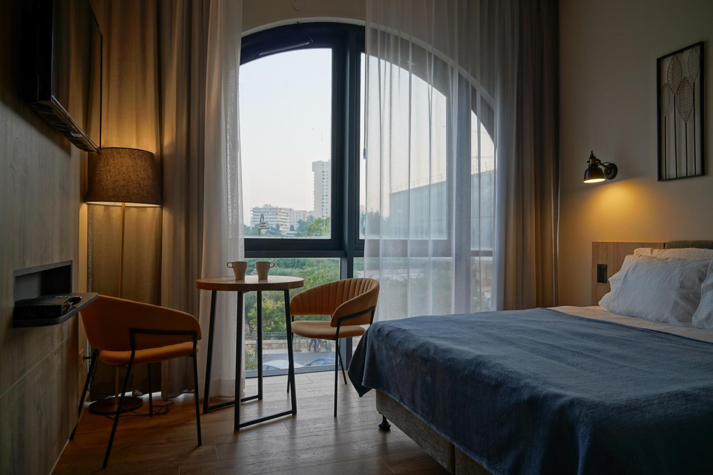Standard Double Room - Photo 16