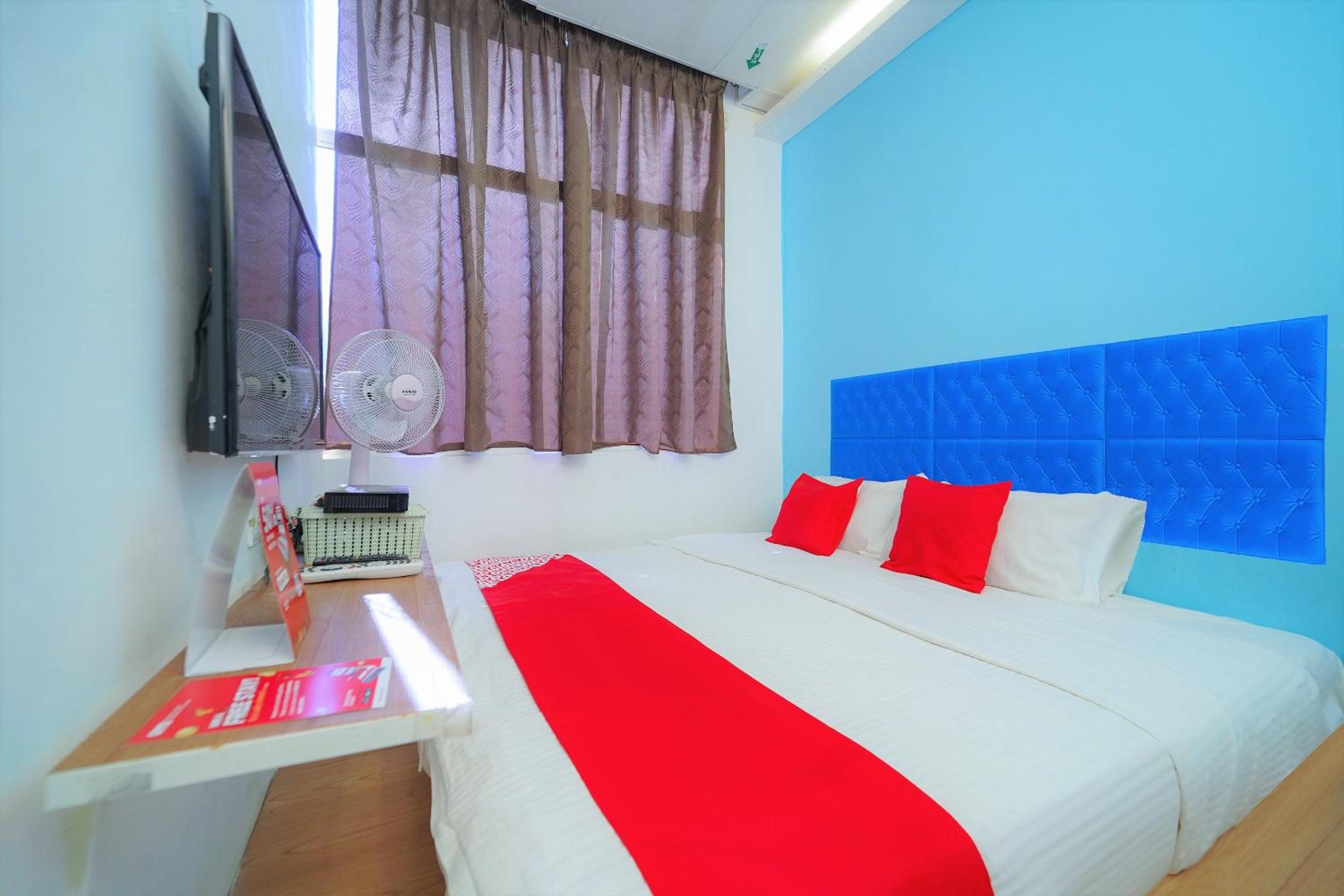 Standard King Room photo 3