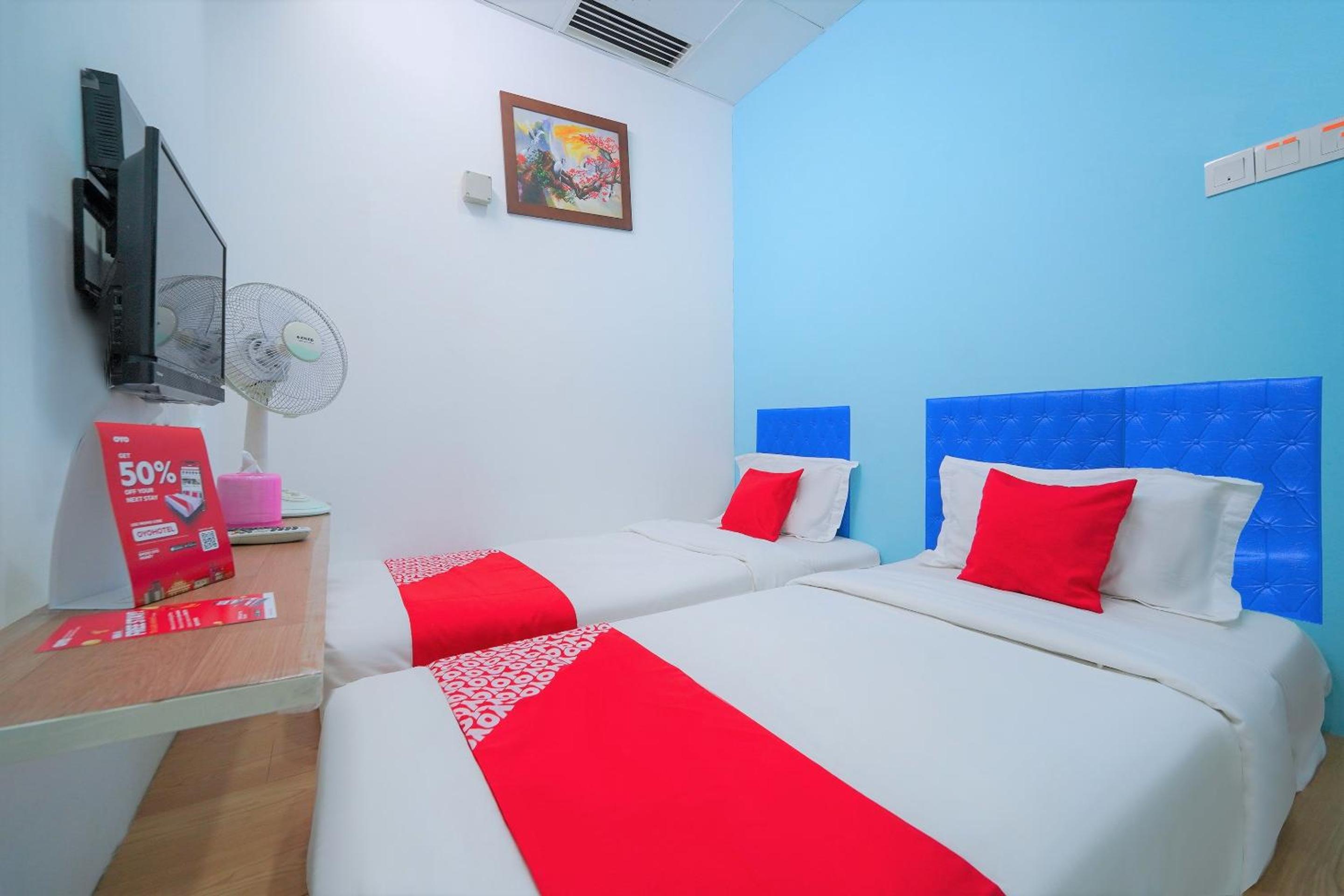 Standard Twin Room photo 2