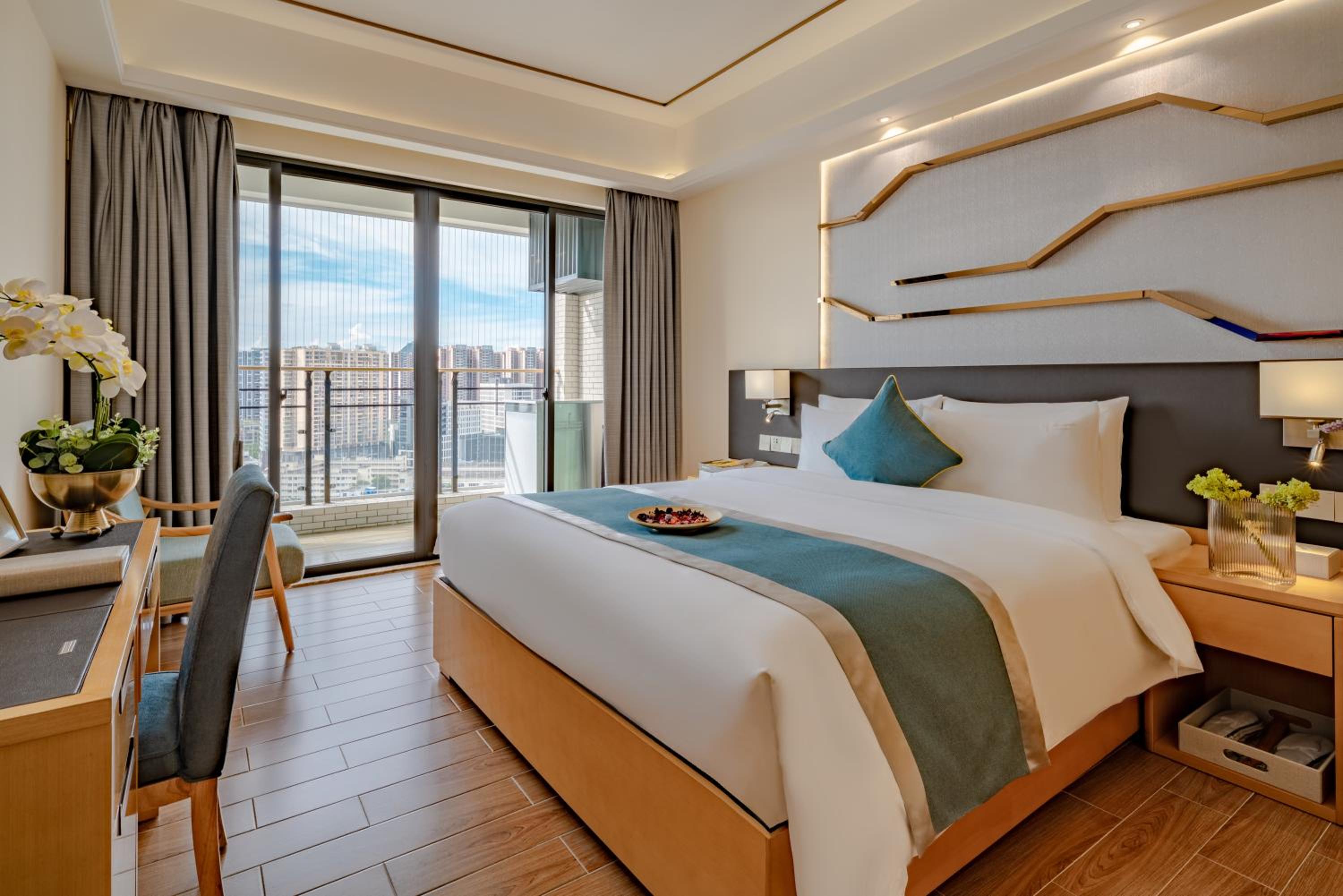 Deluxe King Room