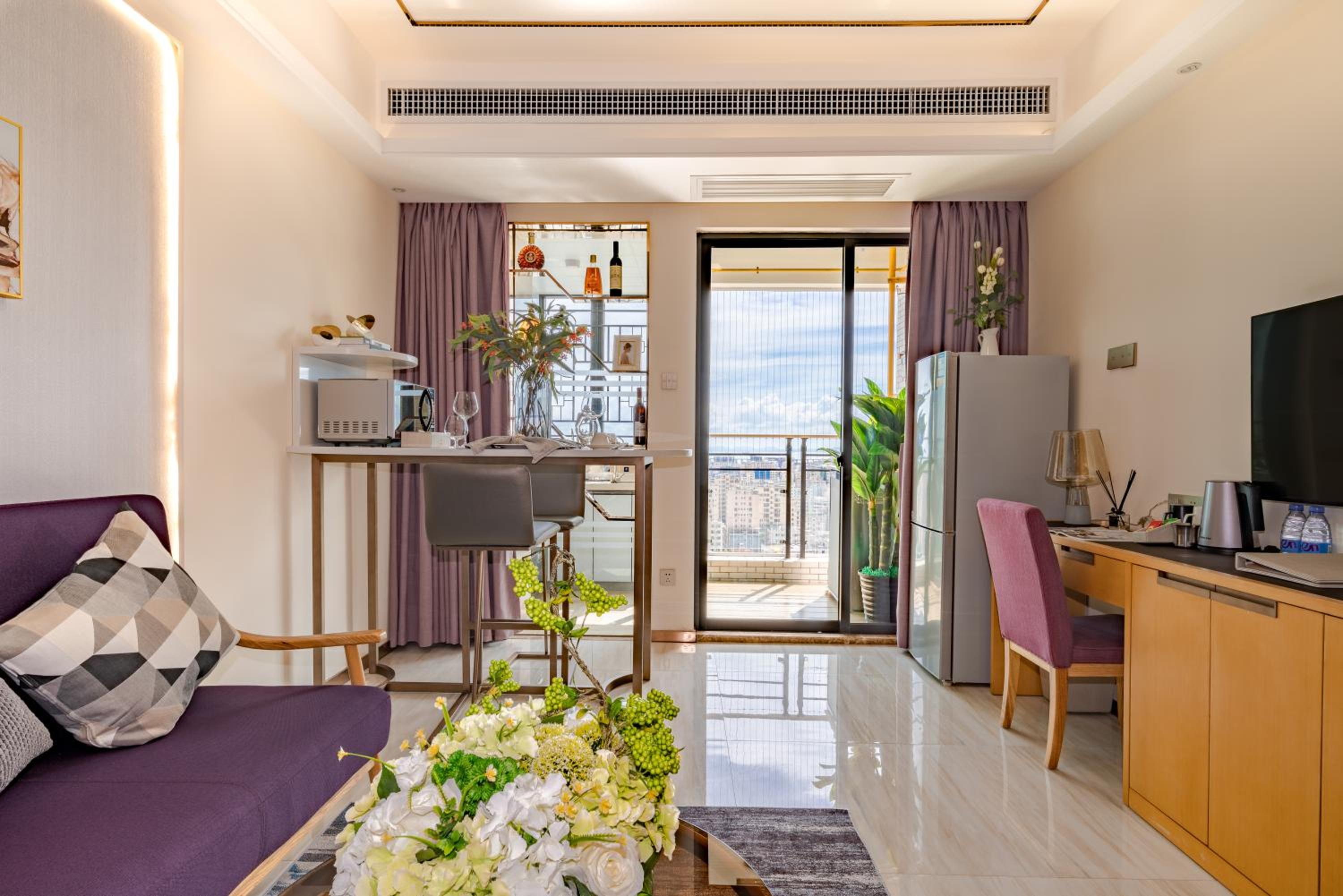 Deluxe One-Bedroom Suite