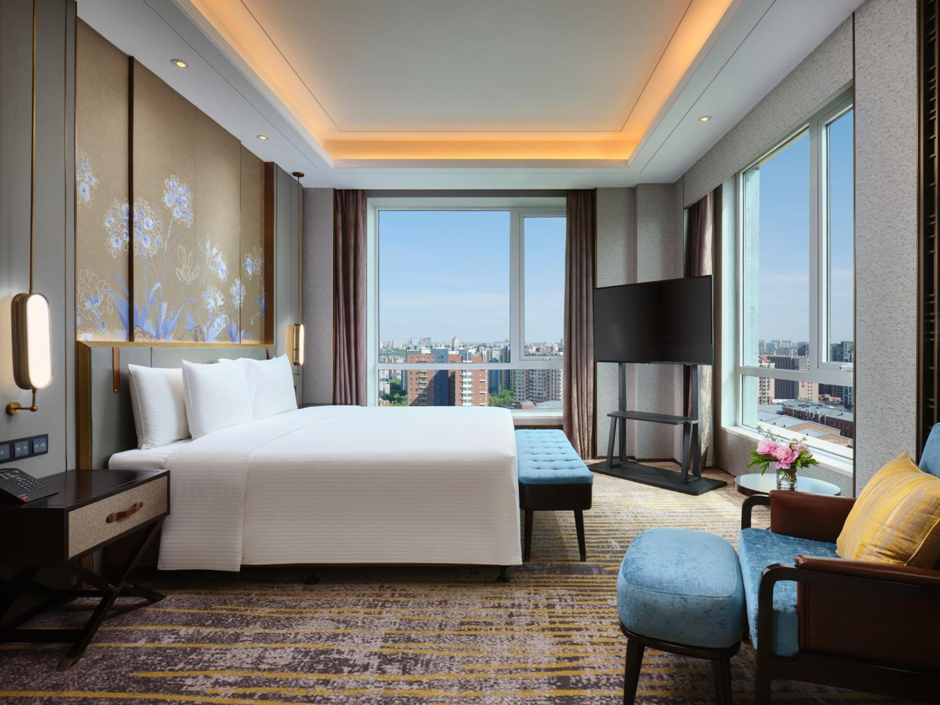Executive Suite - Photo 4