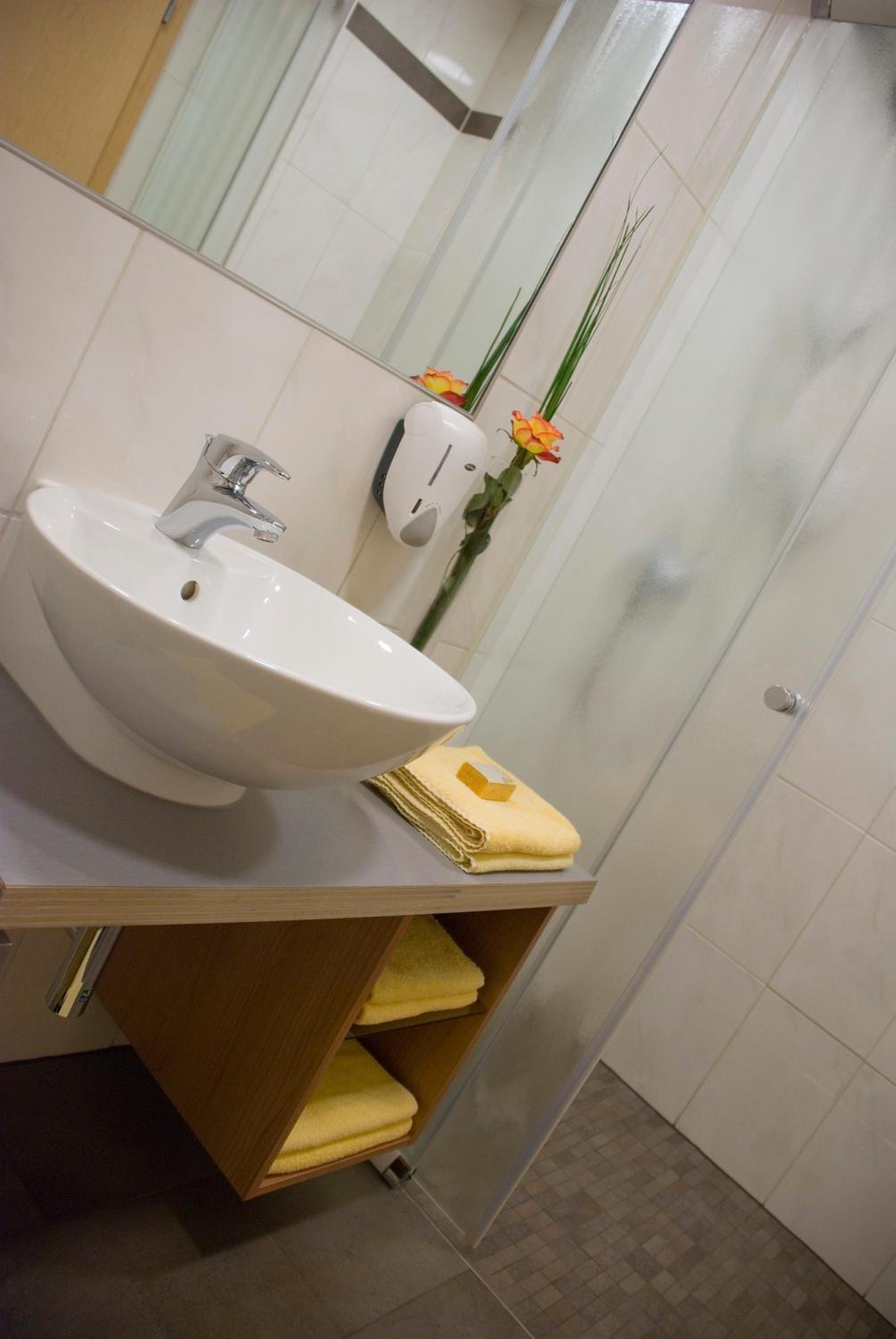 Double Room - Disability Access photo 1
