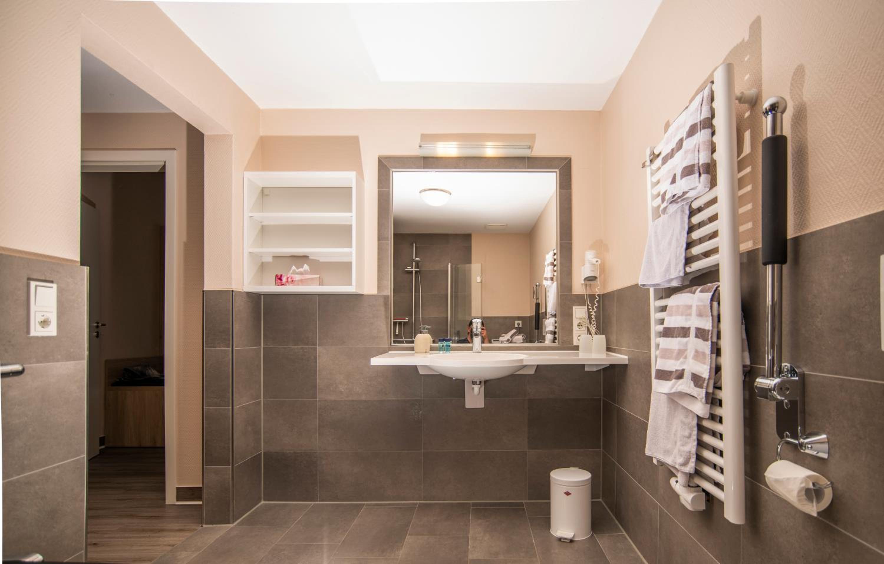 Apartment - Ground Floor photo 2