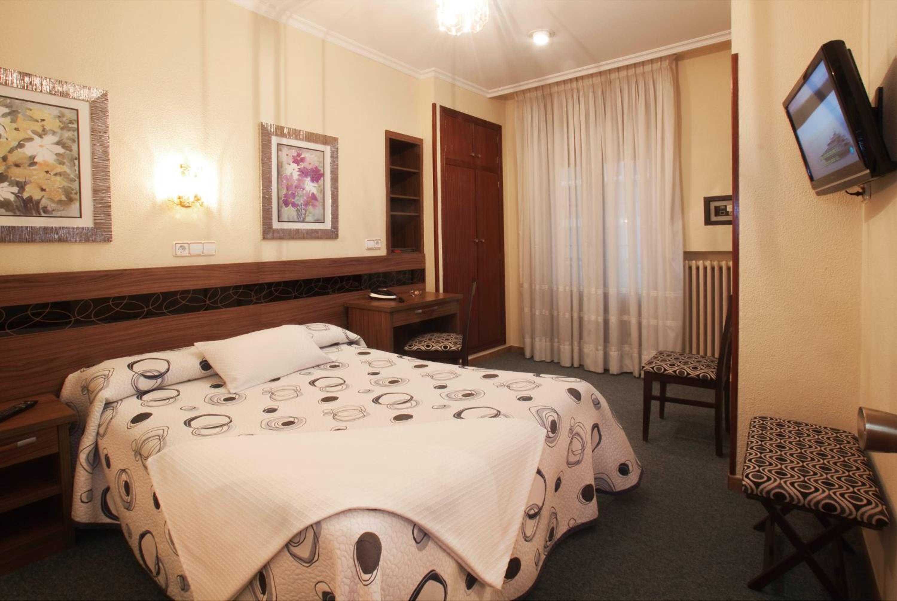 Double or Twin Room photo 2