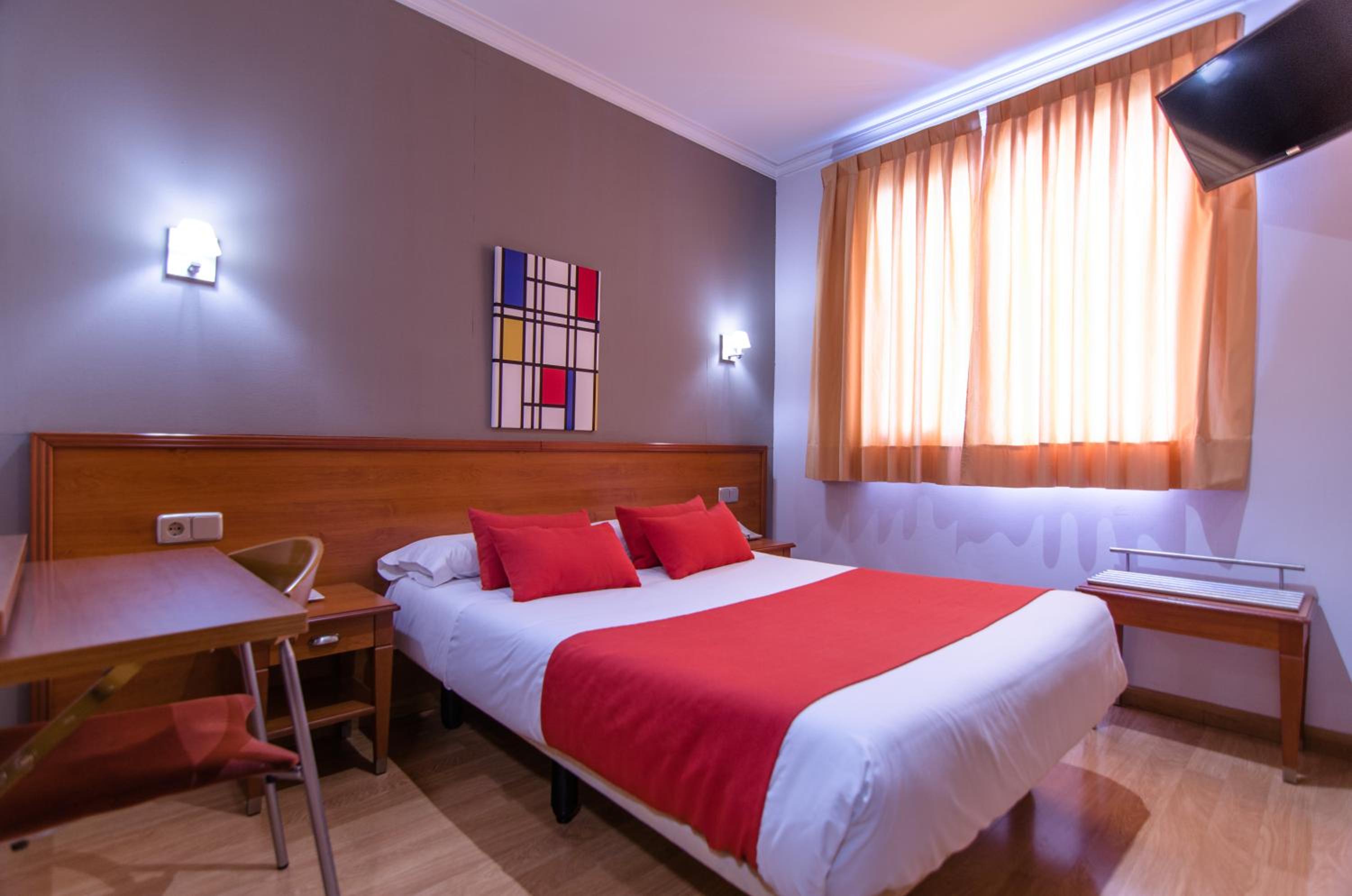 Single Room photo 2