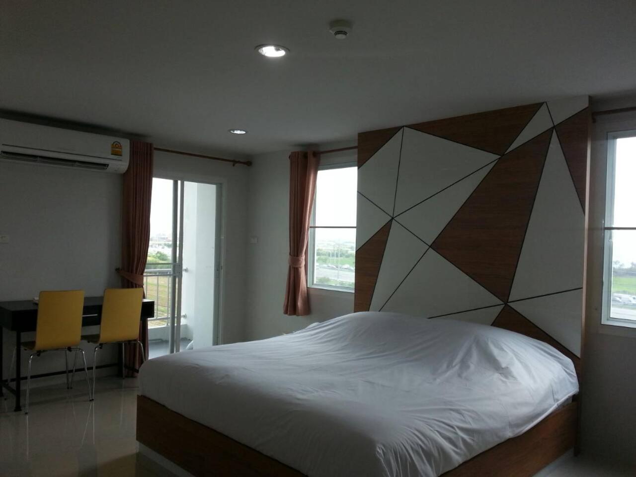 Double Room with Private Bathroom - Photo 6