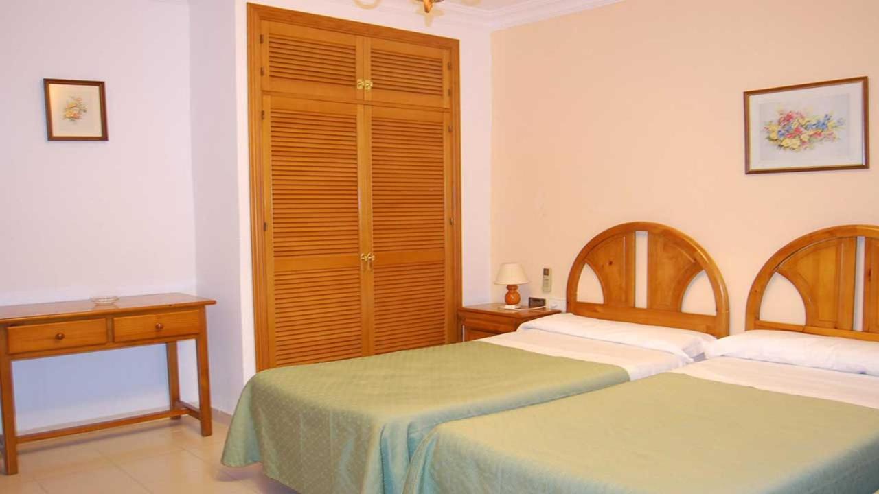 Double or Twin Room - Photo 12