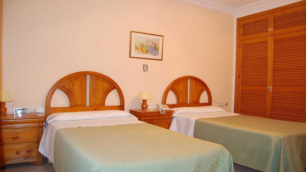 Double or Twin Room - Photo 2