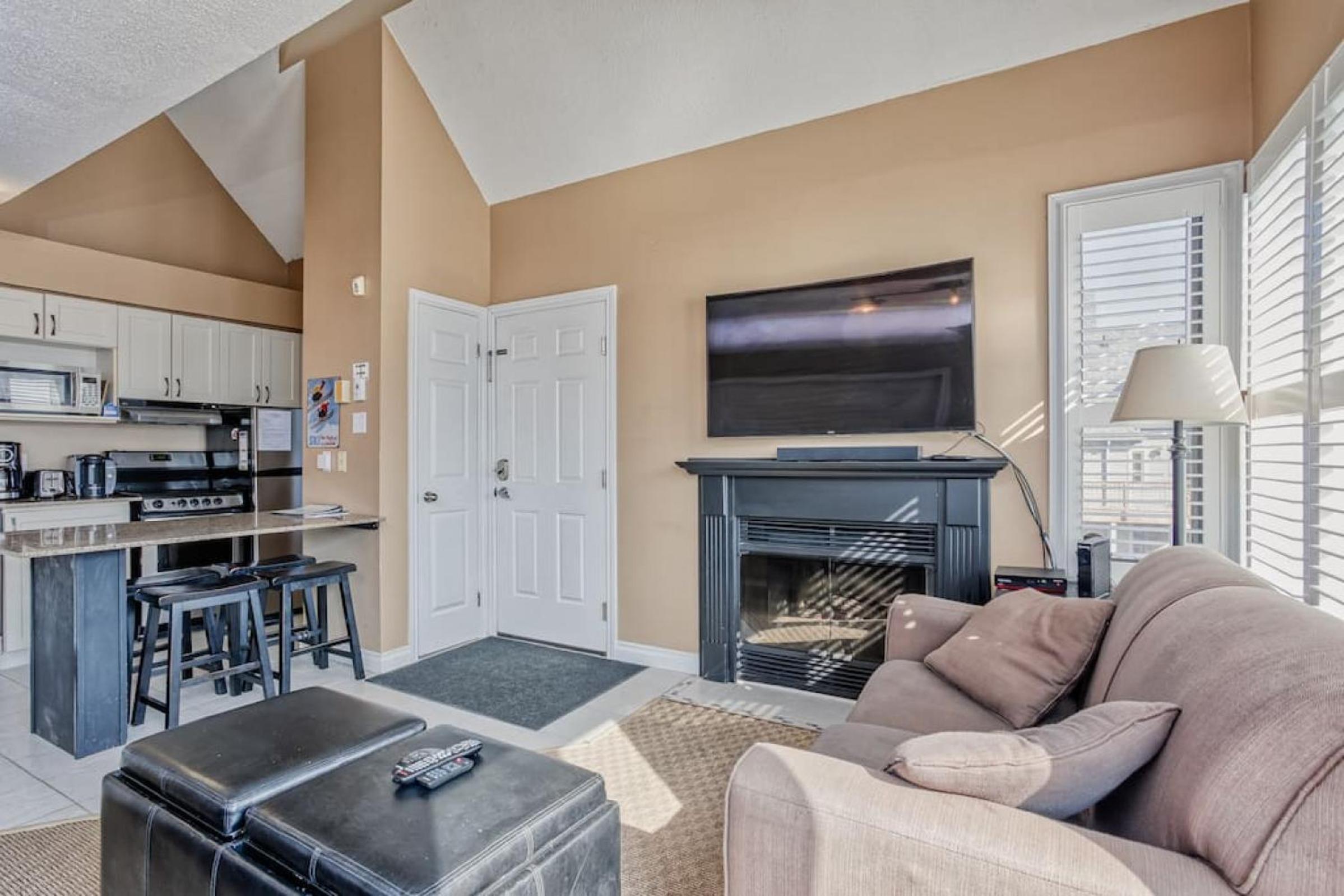 Junior Suite with Mountain View photo 2