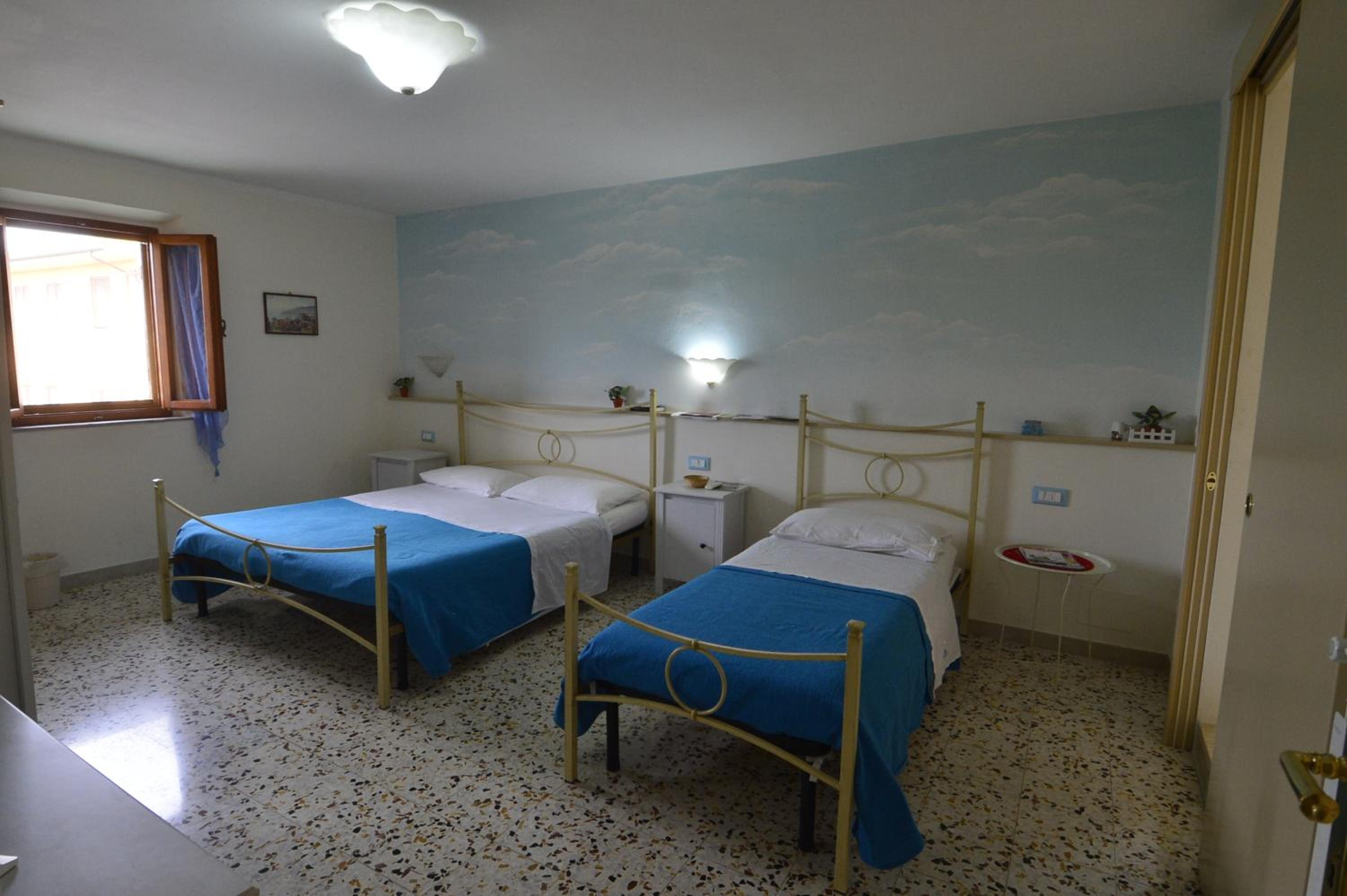 Triple Room - Photo 1