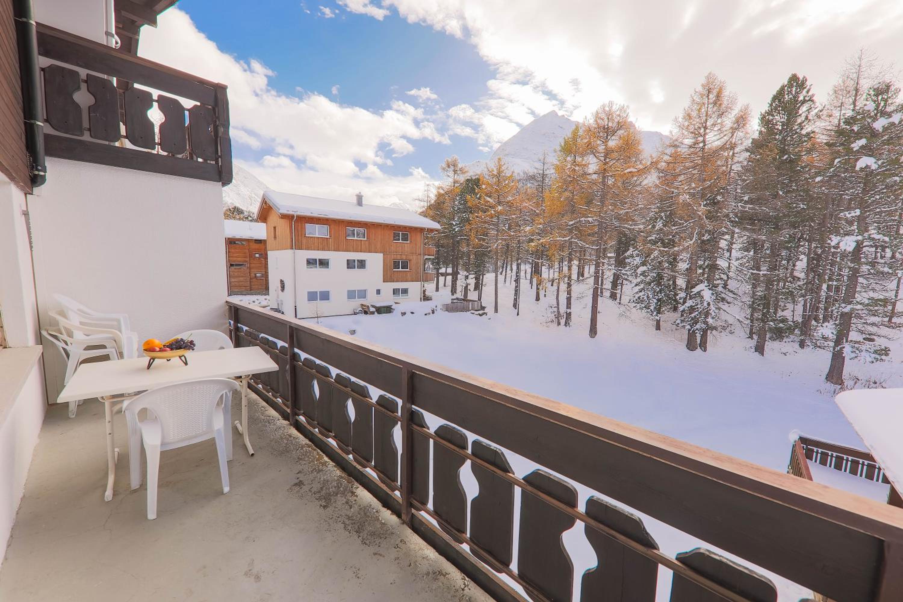 Studio with Balcony photo 1