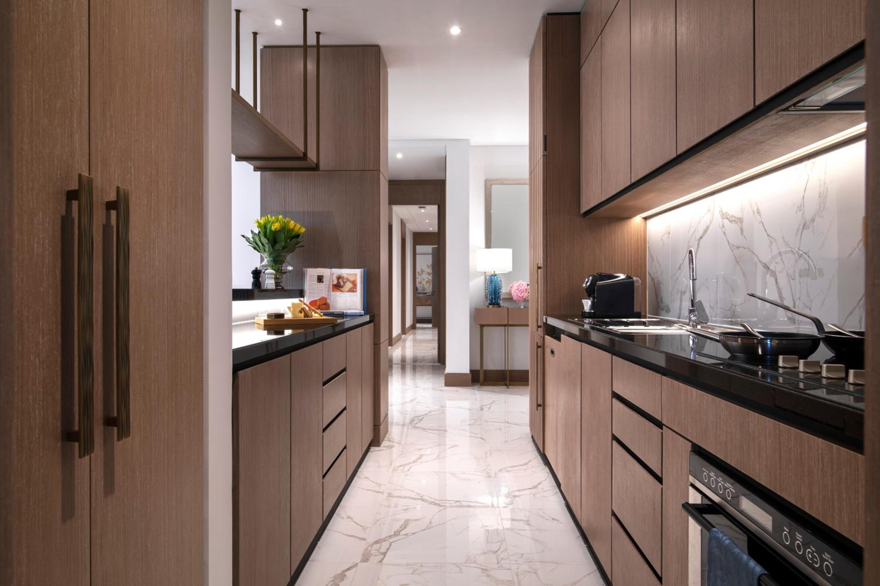 Three Bedroom Suite - City View thumbnail 5