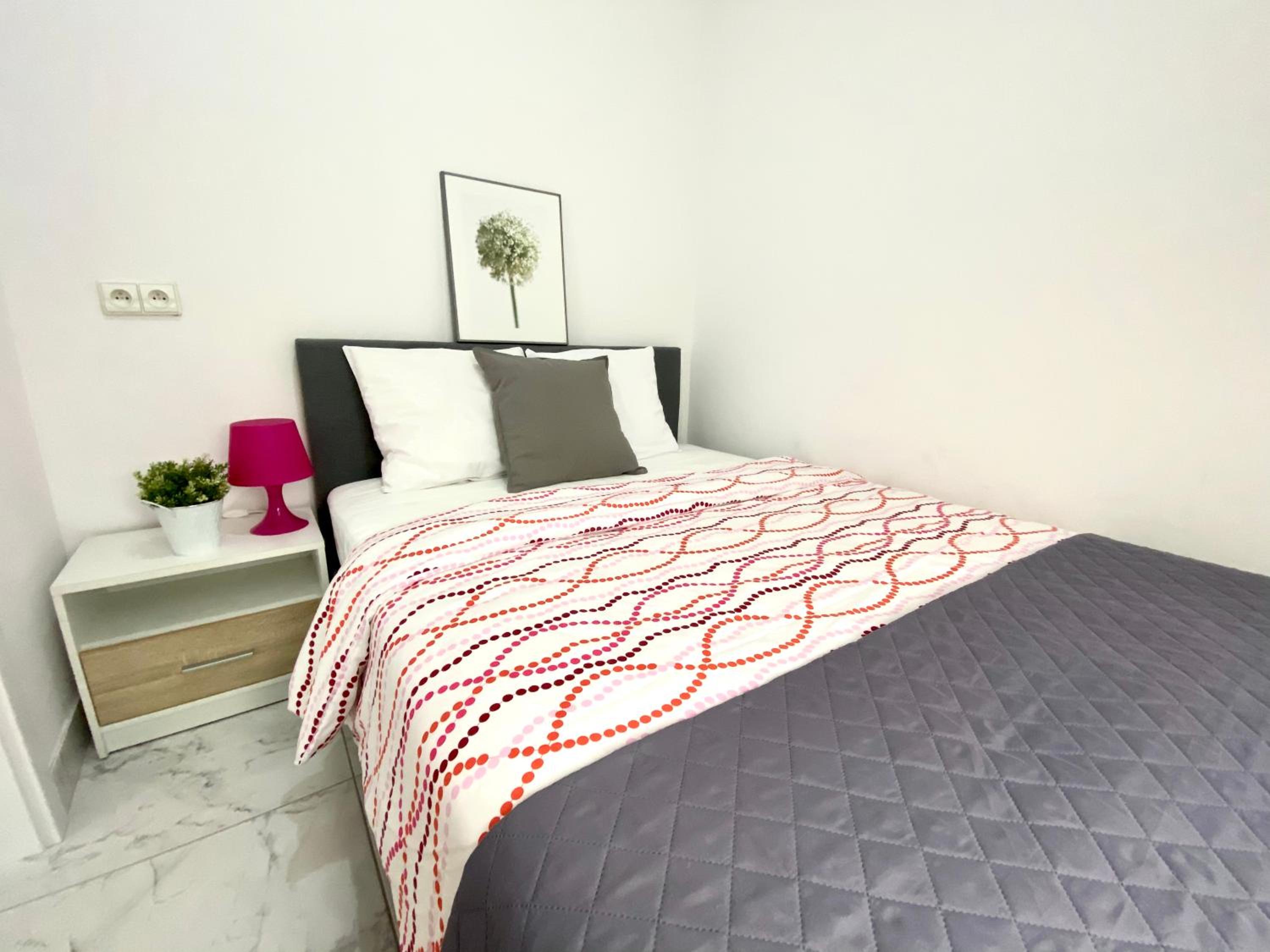 Two-Bedroom Apartment - Photo 8