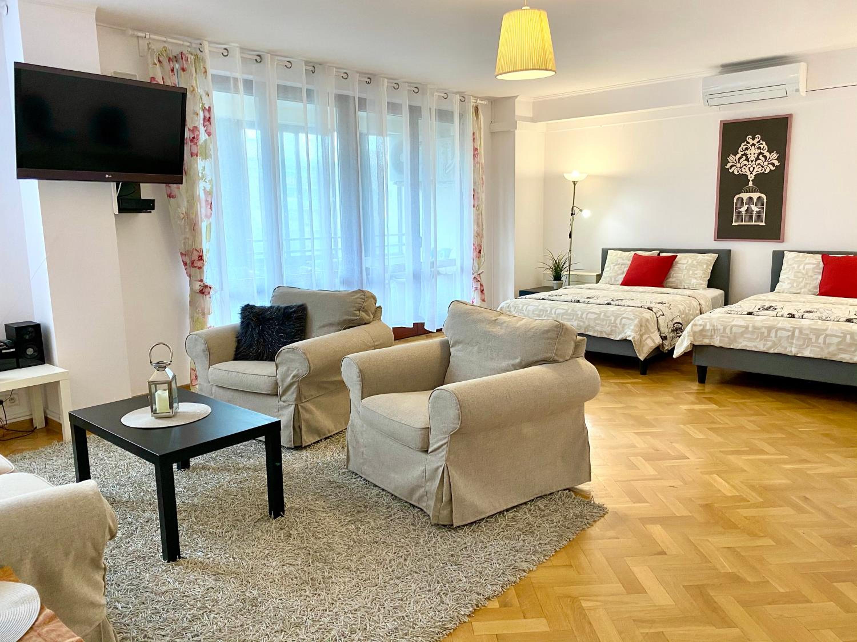 Two-Bedroom Apartment - Photo 2