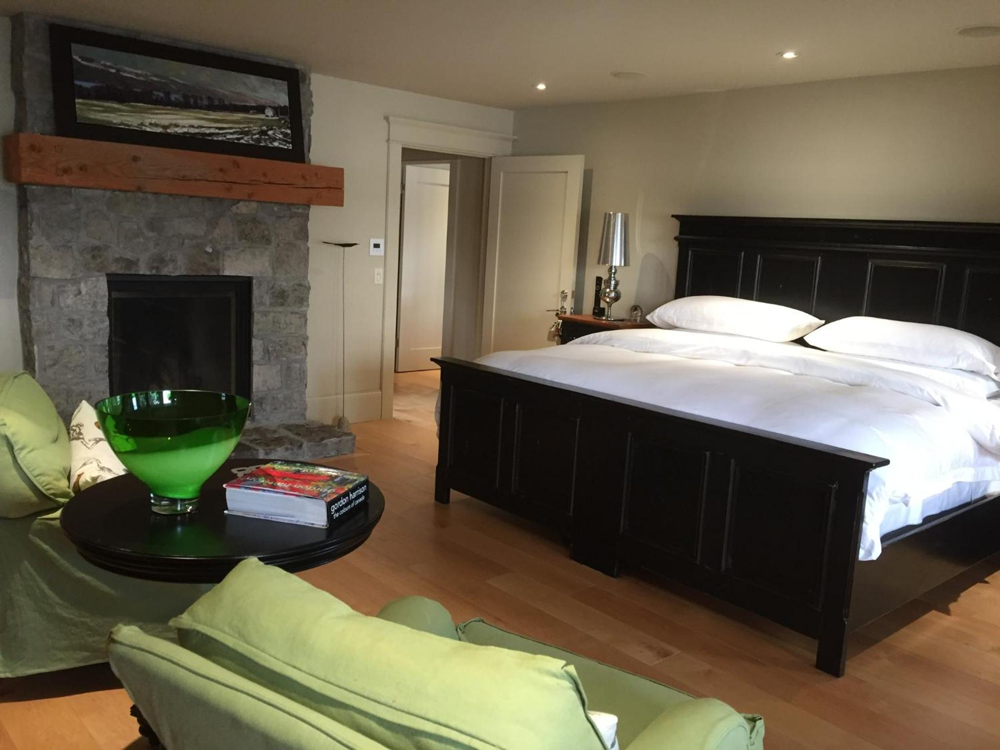 Suite with Fireplace (Non Smoking) photo 1