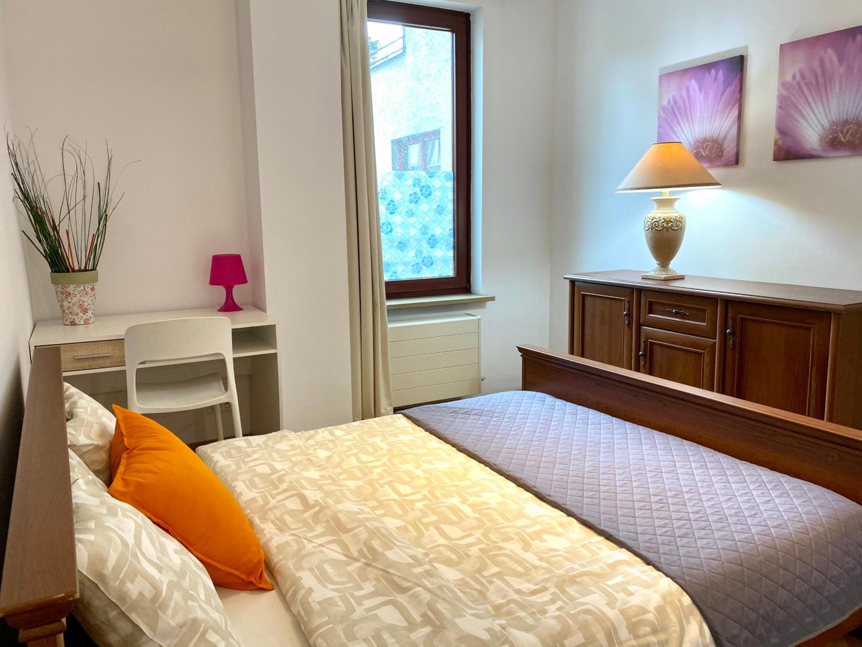 Three-Bedroom Apartment - Photo 36