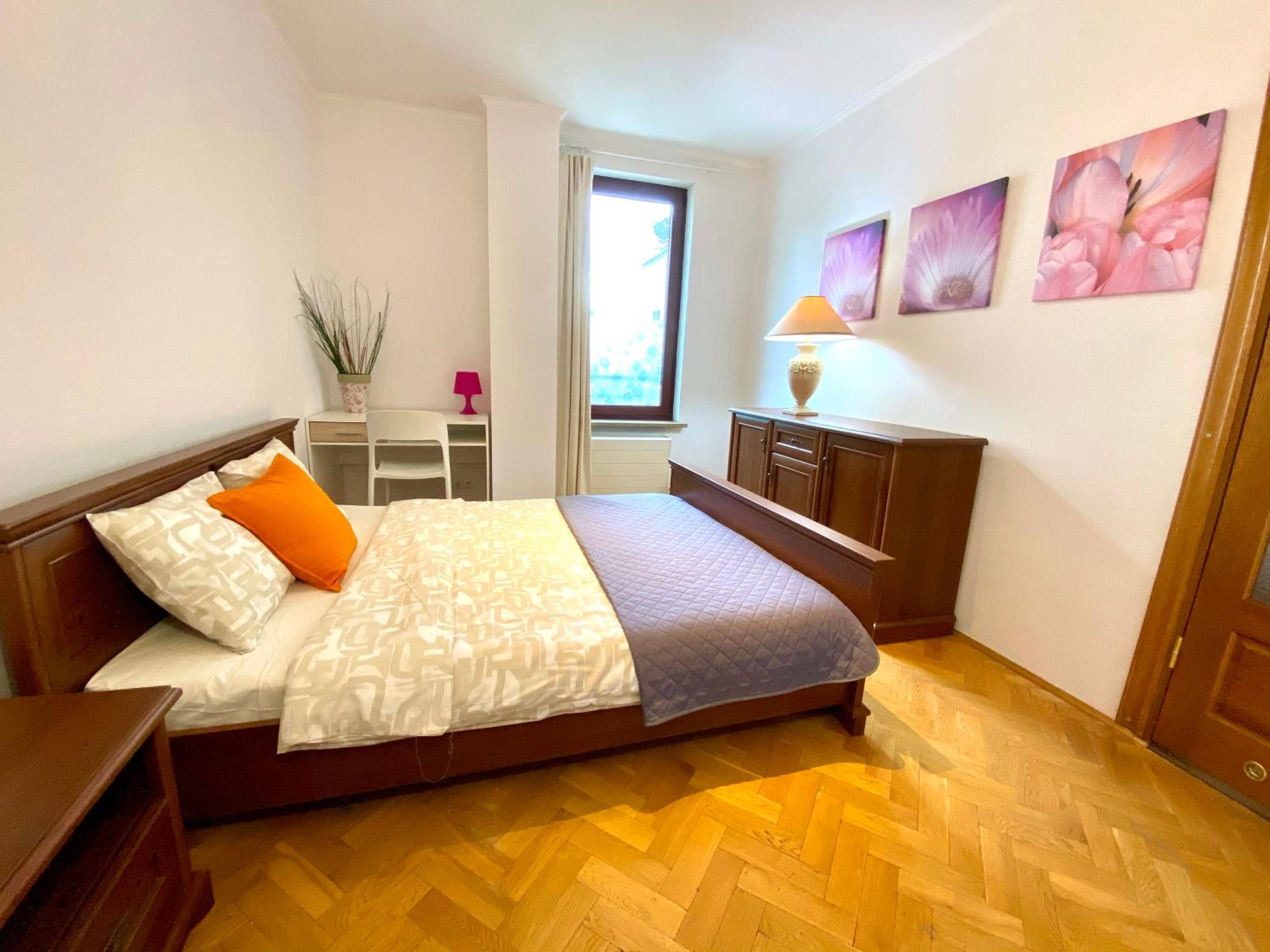 Three-Bedroom Apartment - Photo 38