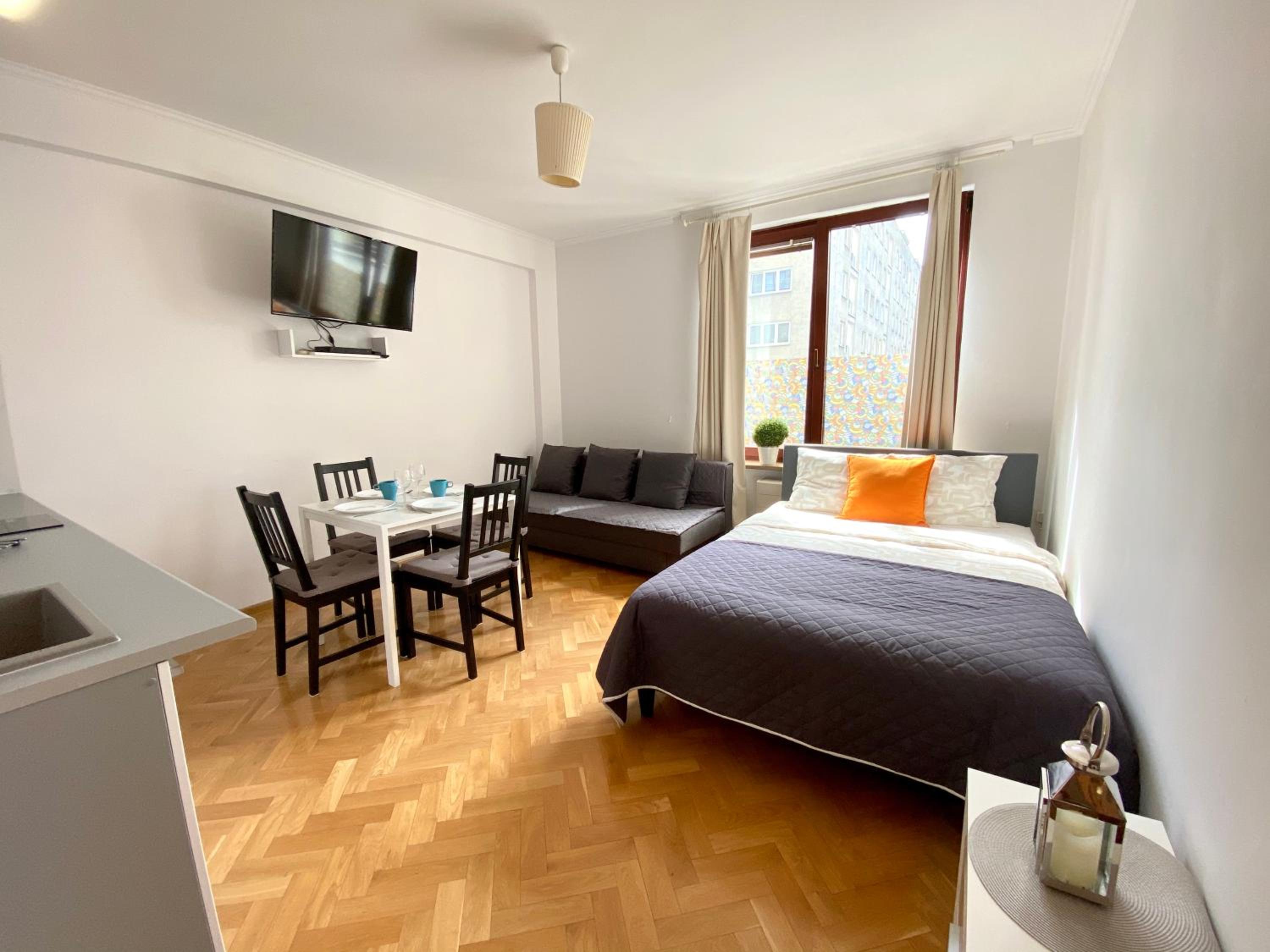 Three-Bedroom Apartment - Photo 43