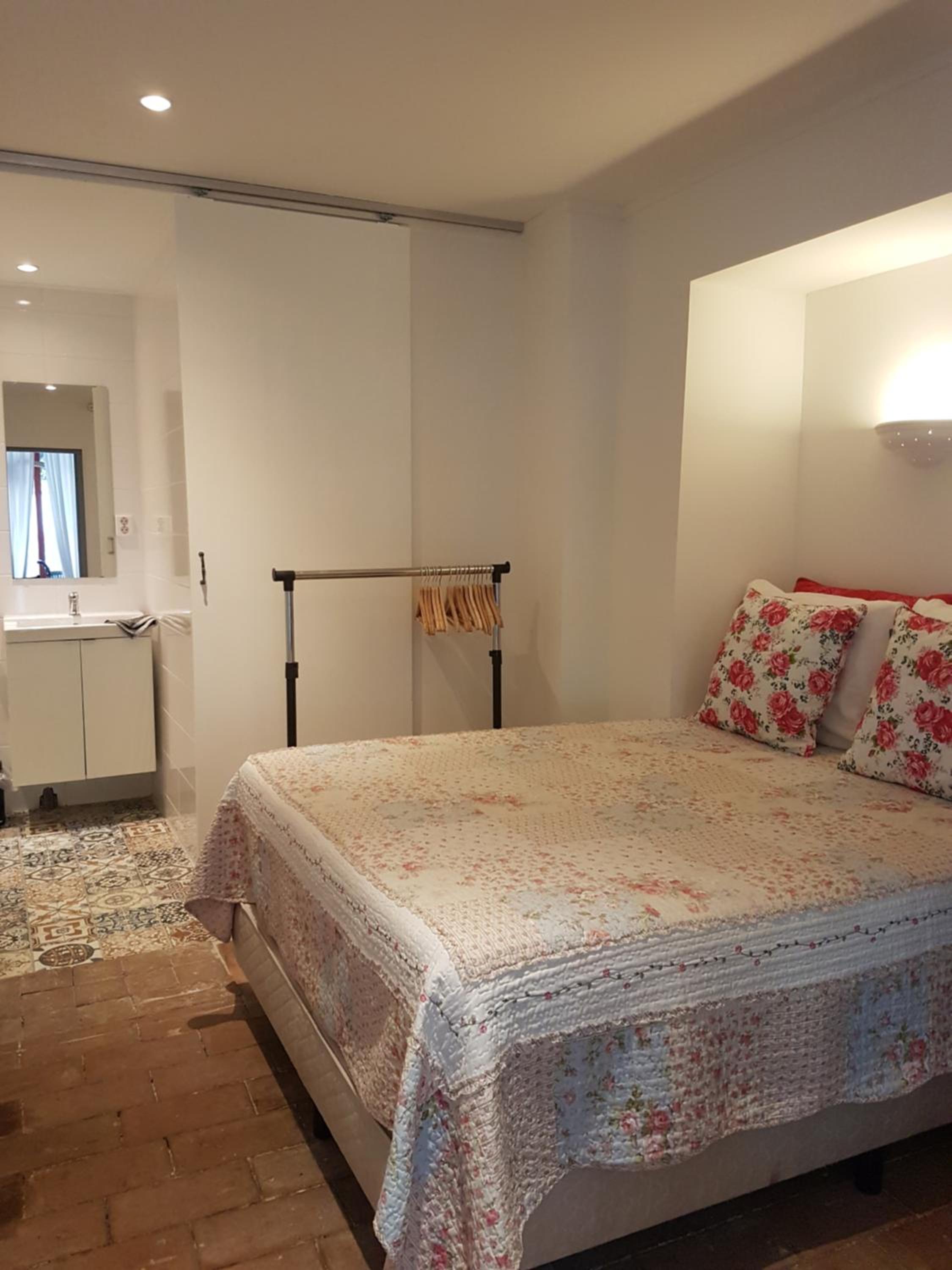 Budget Double Room photo 3