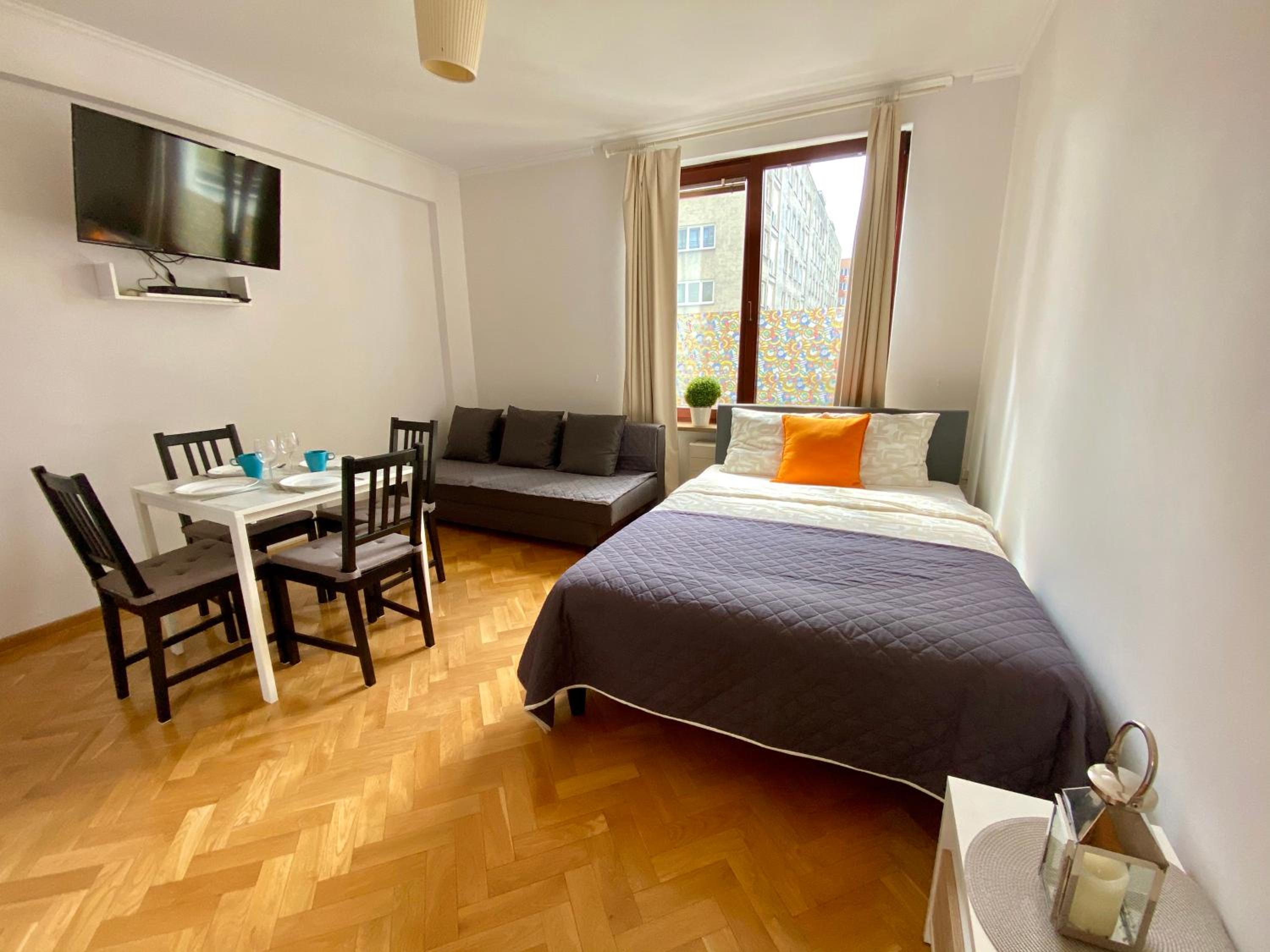 Three-Bedroom Apartment - Photo 5