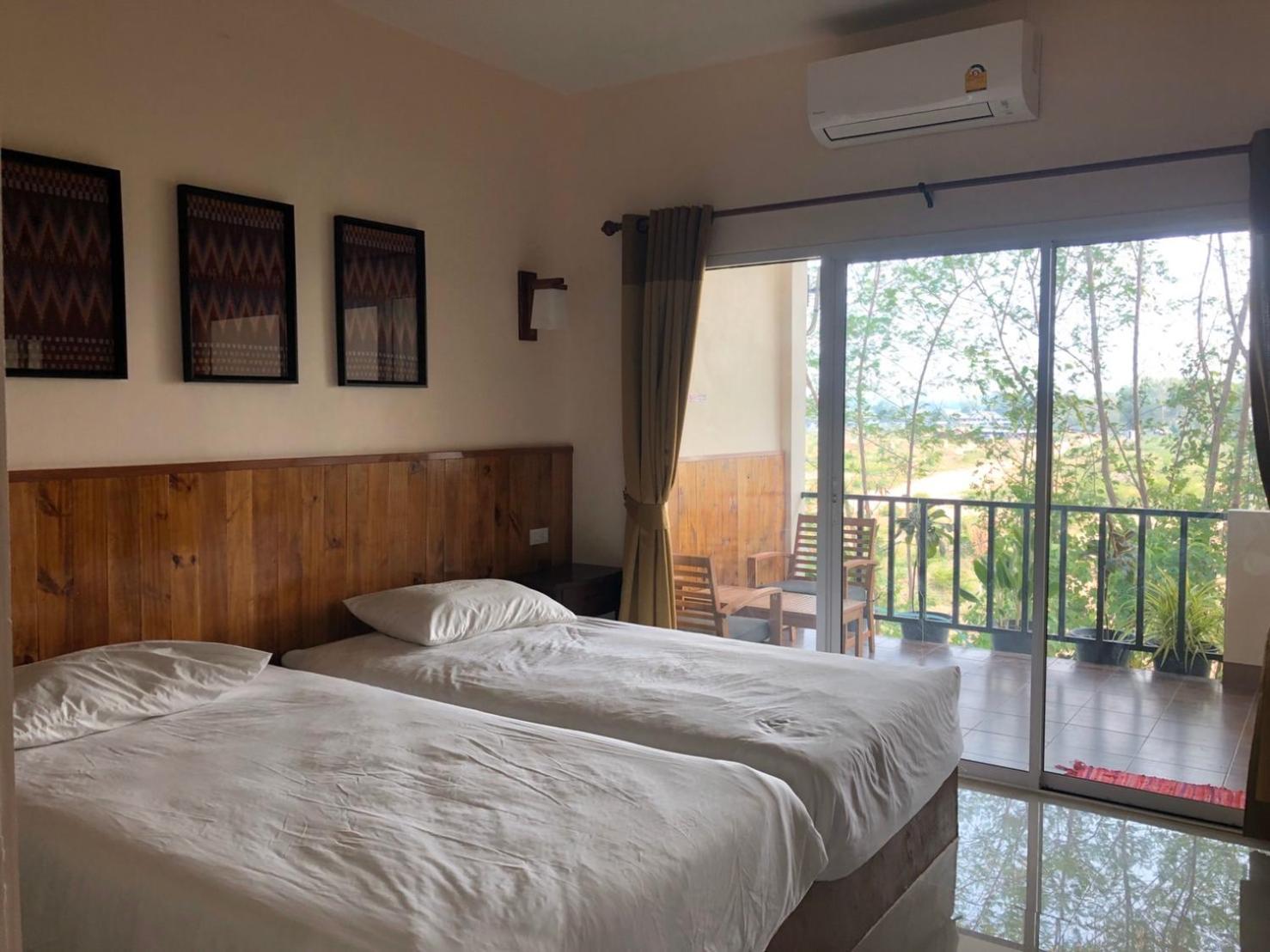 Twin Room with Terrace photo 2