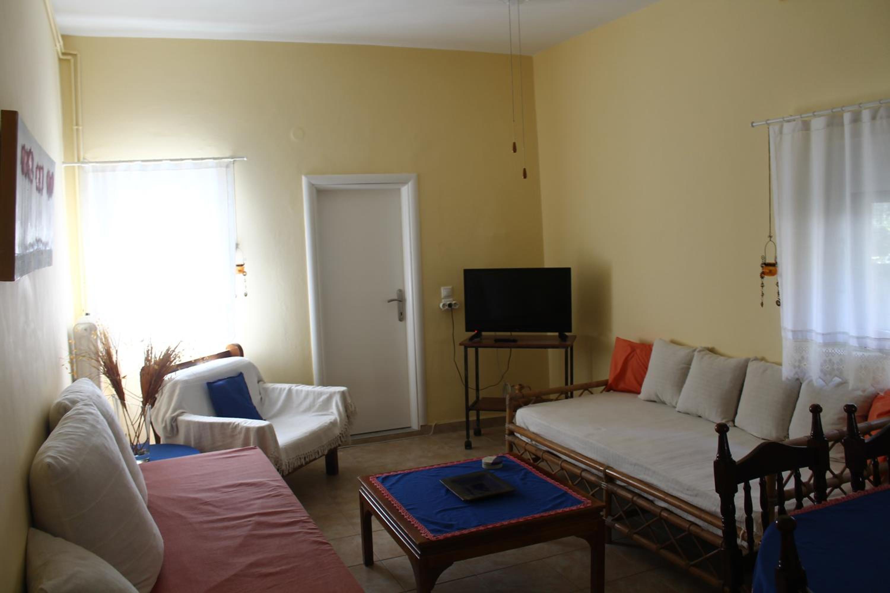 Two-Bedroom House photo 3
