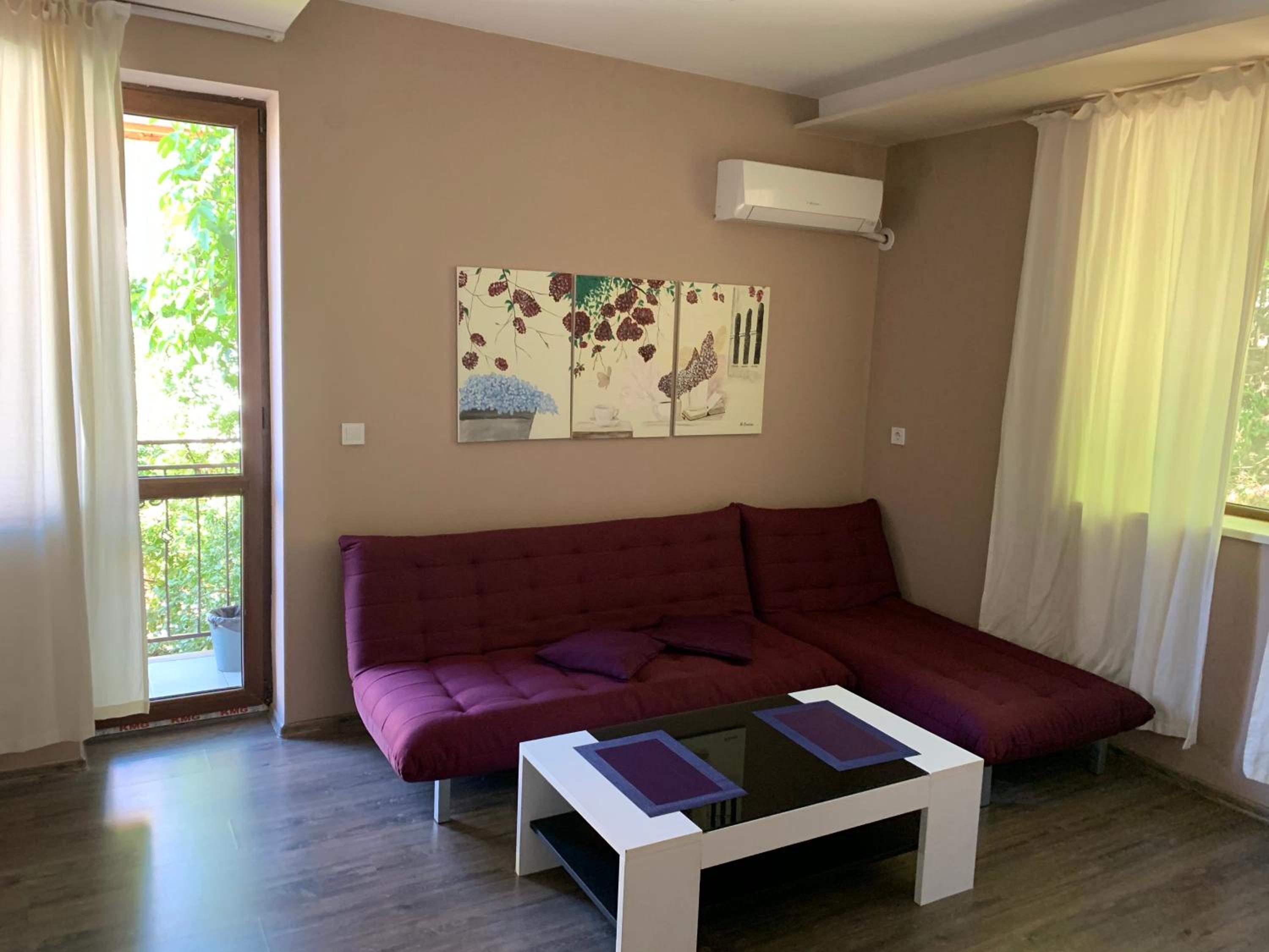 One-Bedroom Apartment