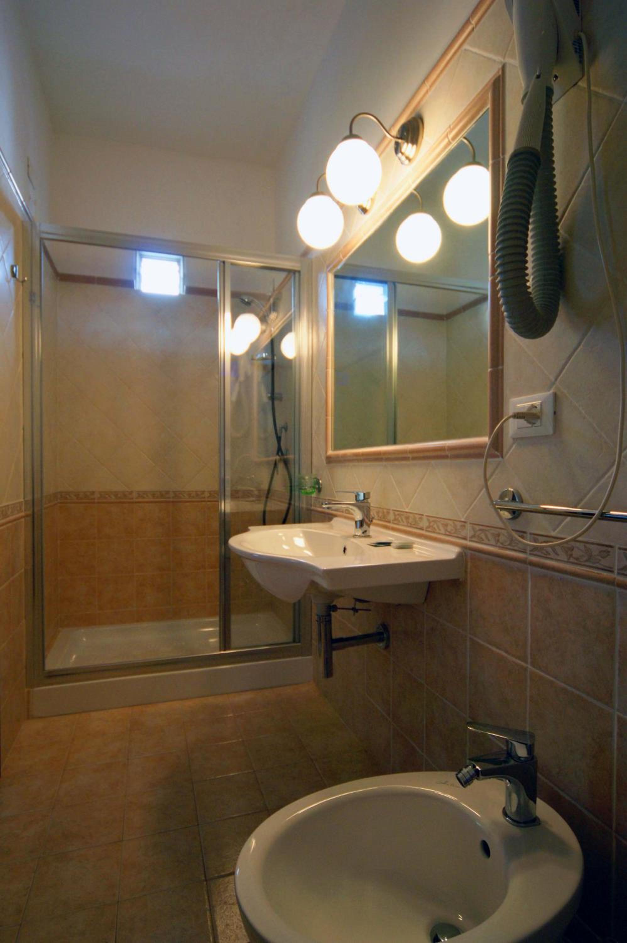 Standard Triple Room photo 2