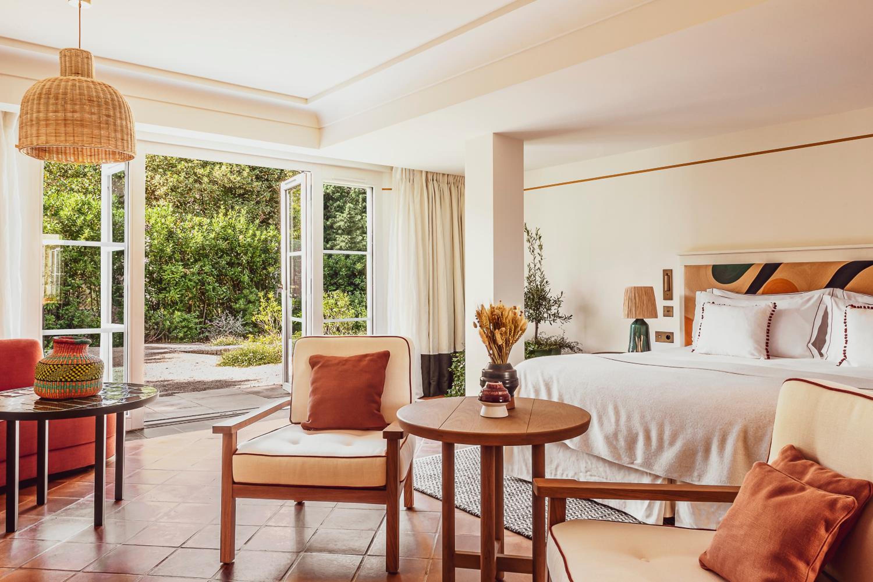Deluxe Junior Suite - Double or Twin - Photo 1
