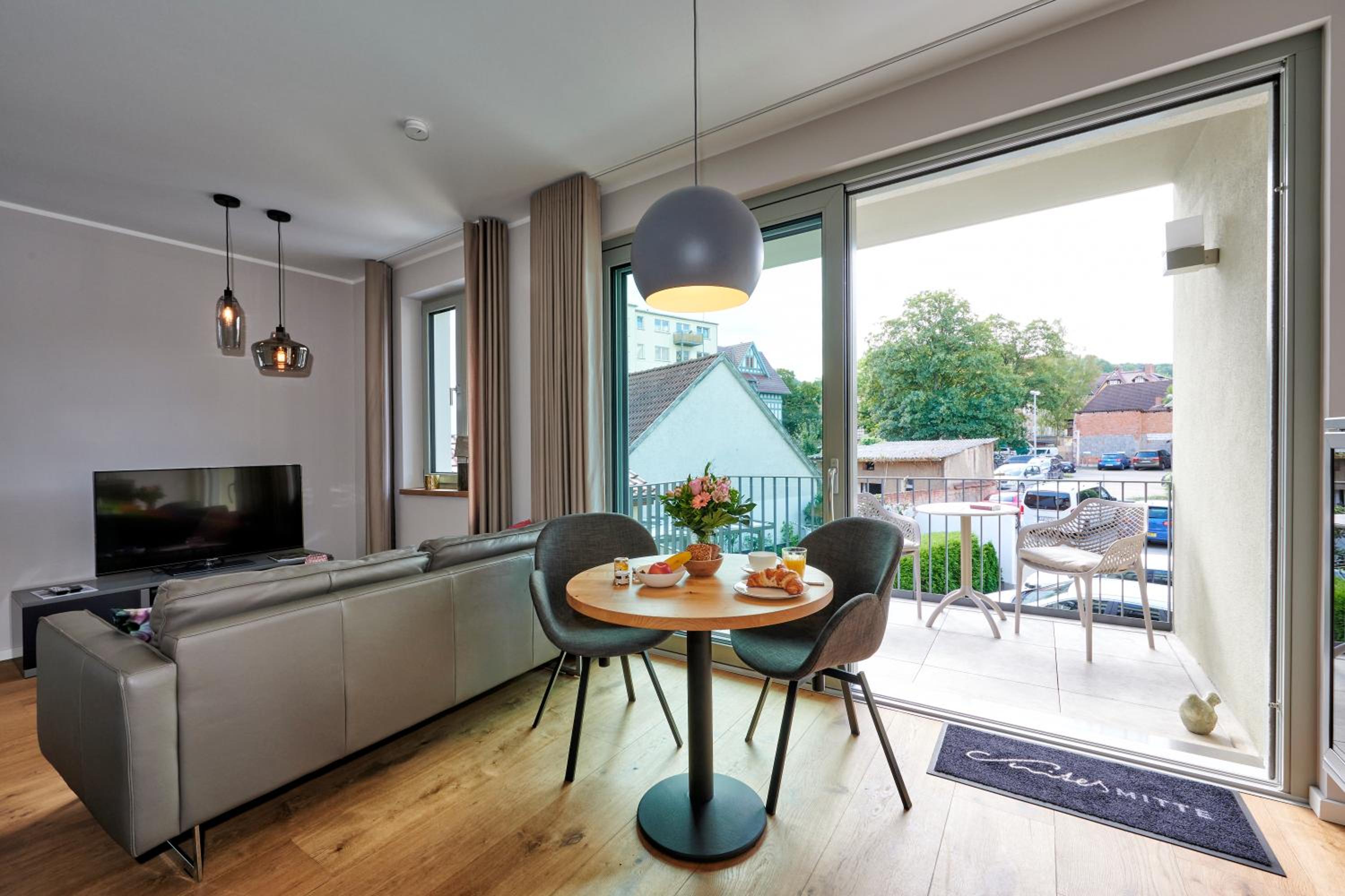 Smart Suite 1