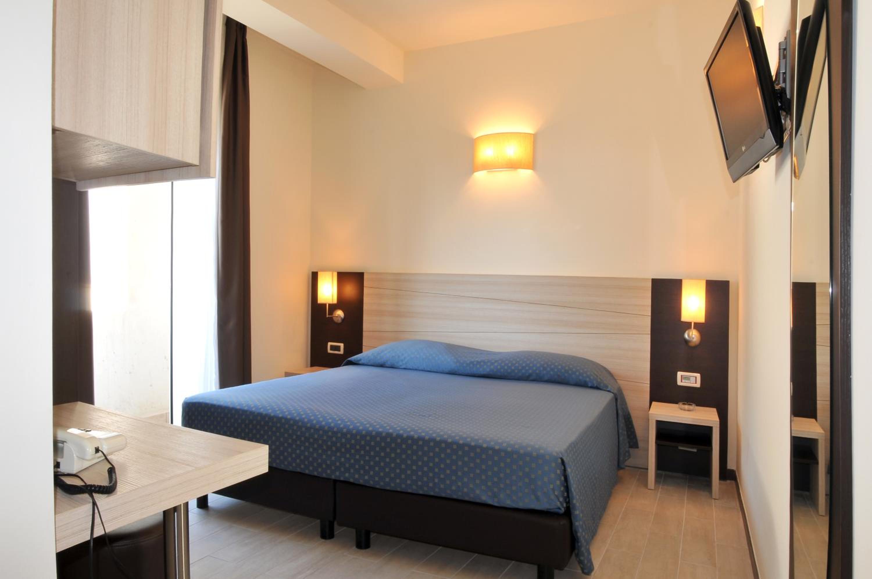 Double Room - Photo 1