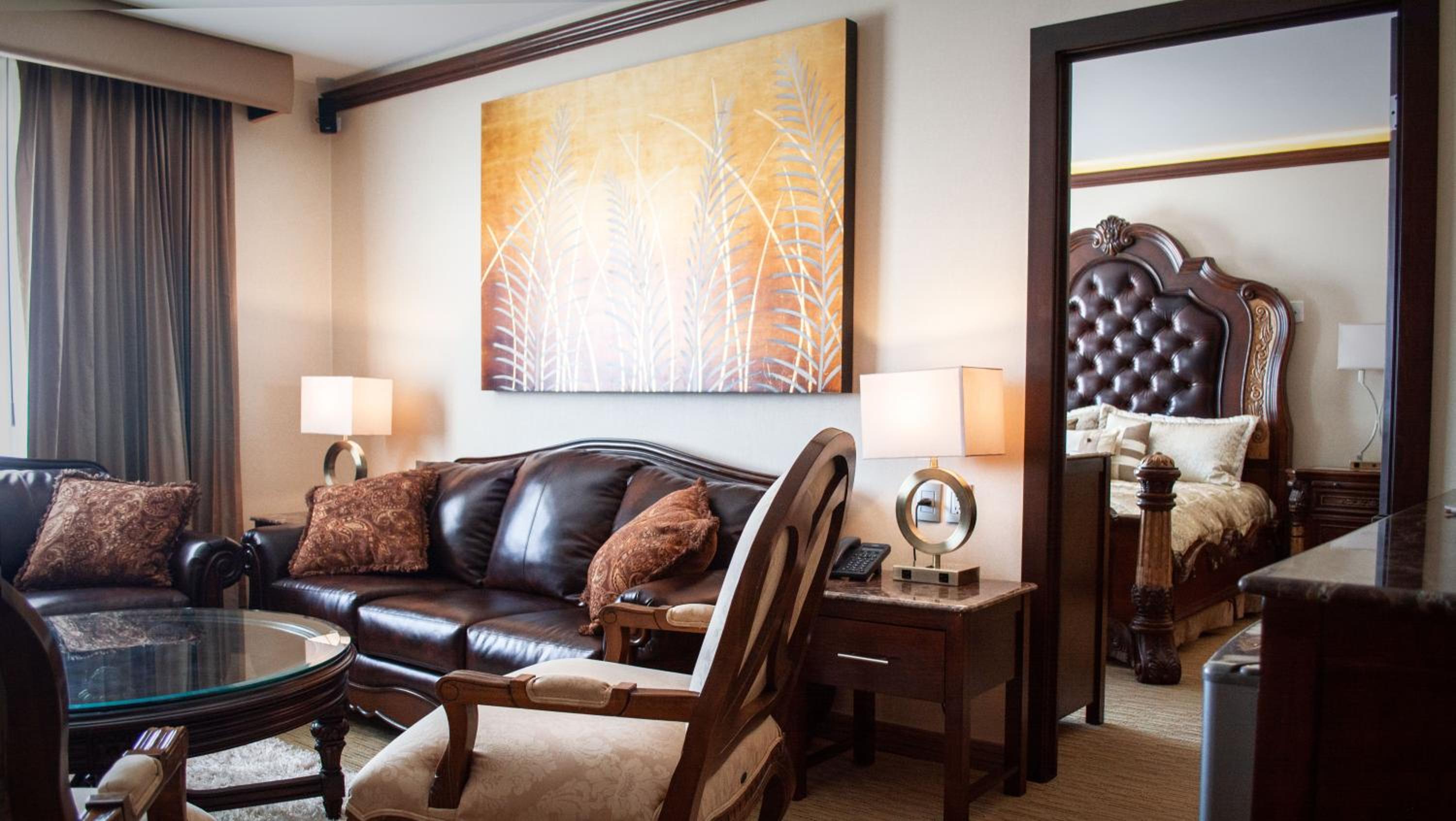 Two-Bedroom Master Suite - Non-Smoking - Photo 3