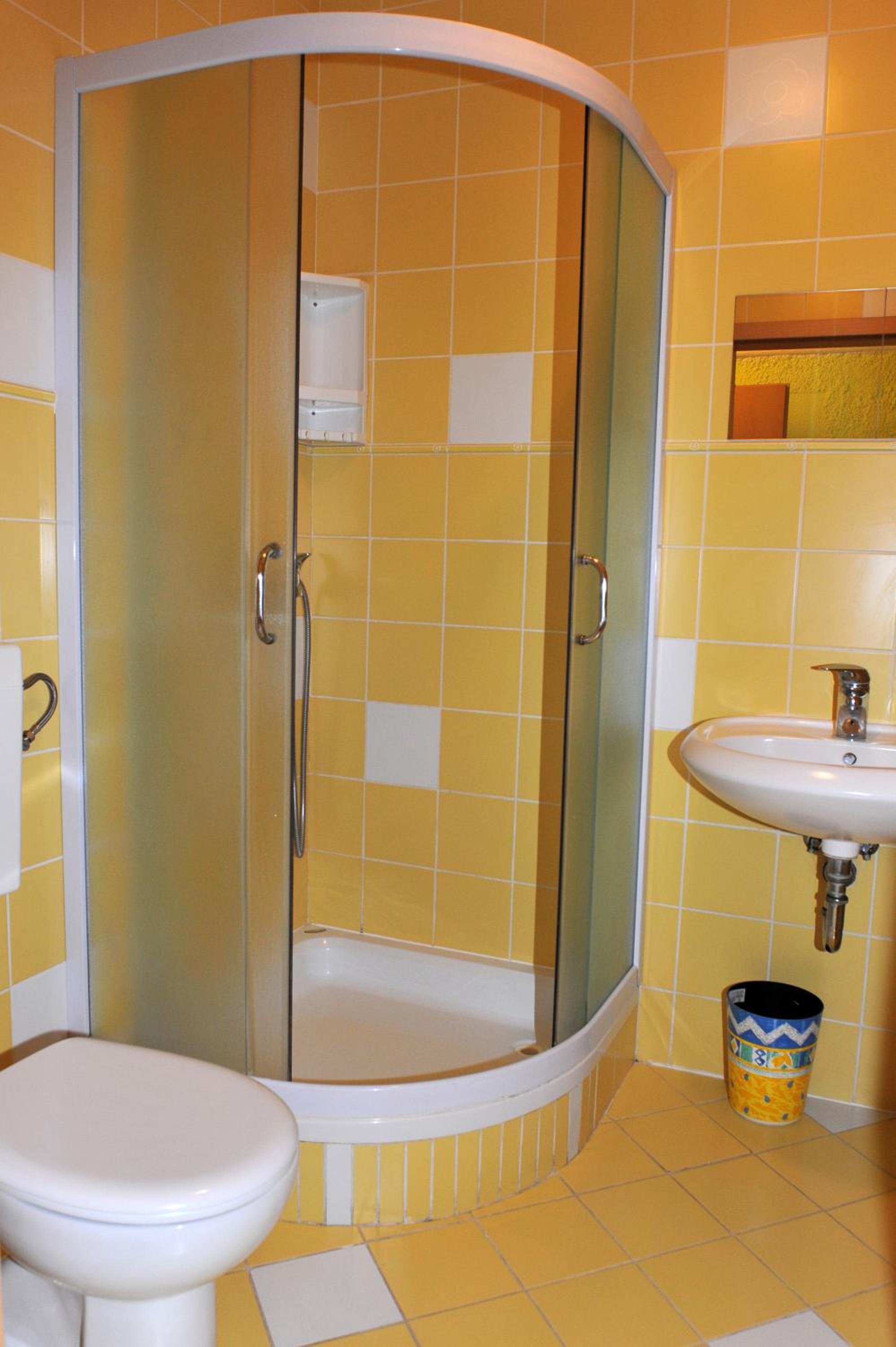 Budget Single Room photo 3