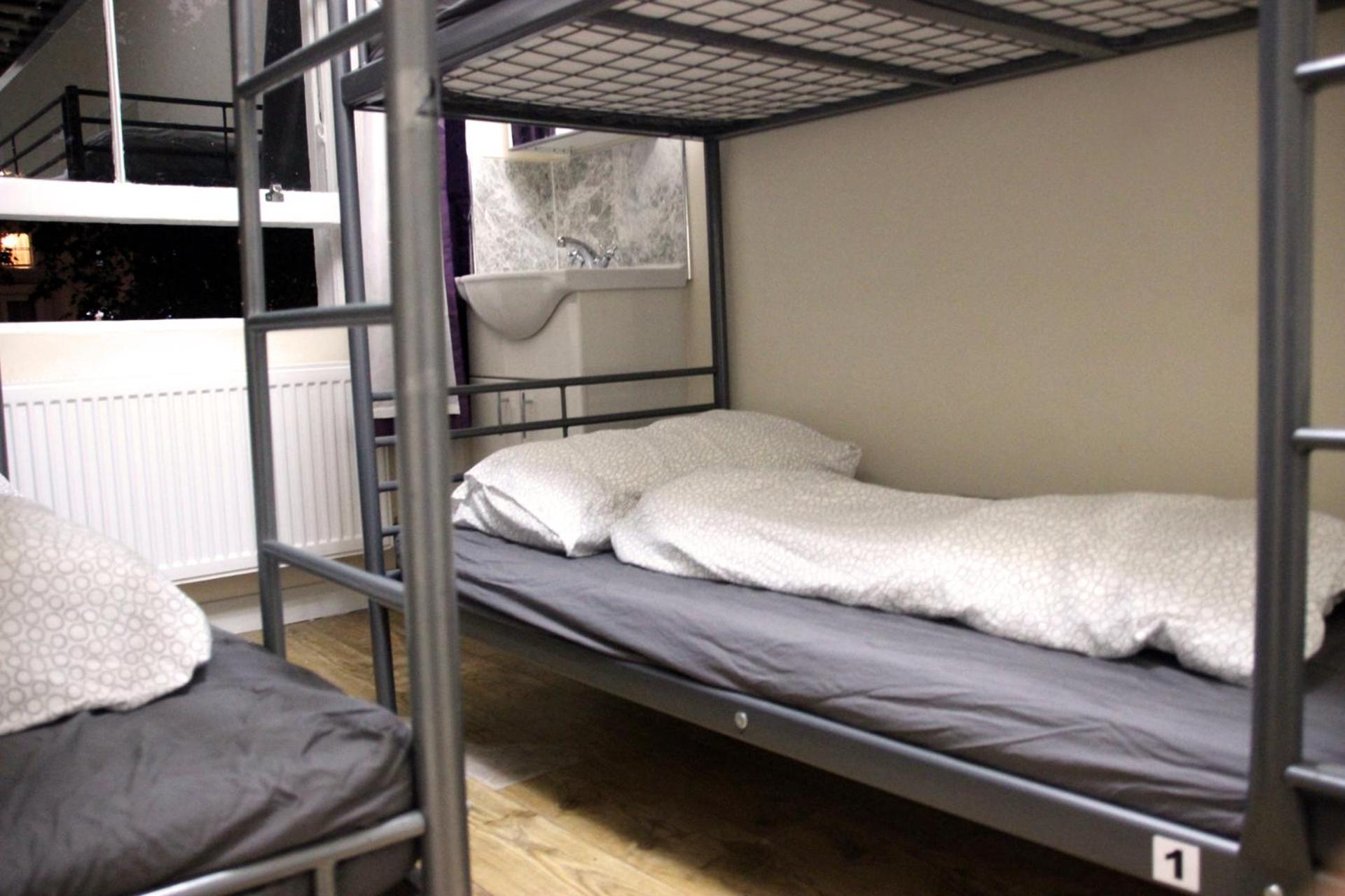 Bed in 6-Bed Mixed Dormitory Room photo 2