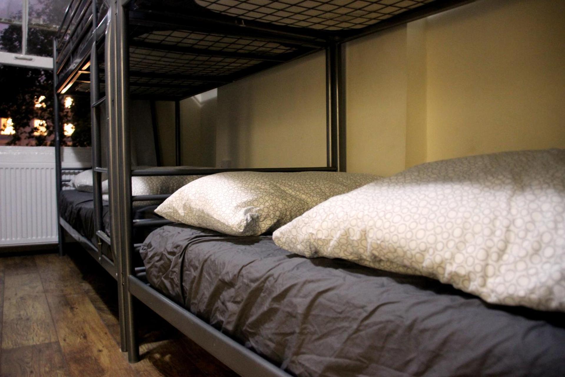 Bed in 4-Bed Dormitory Room photo 3